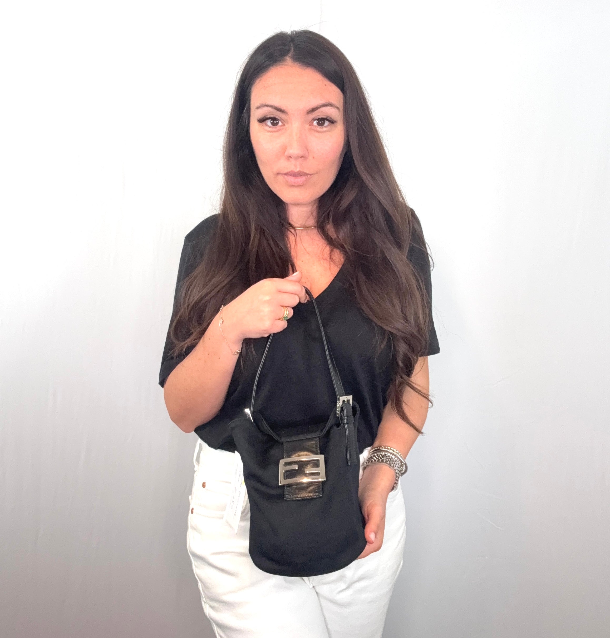 Borsa a tracolla mini baguette in tessuto nero Fendi