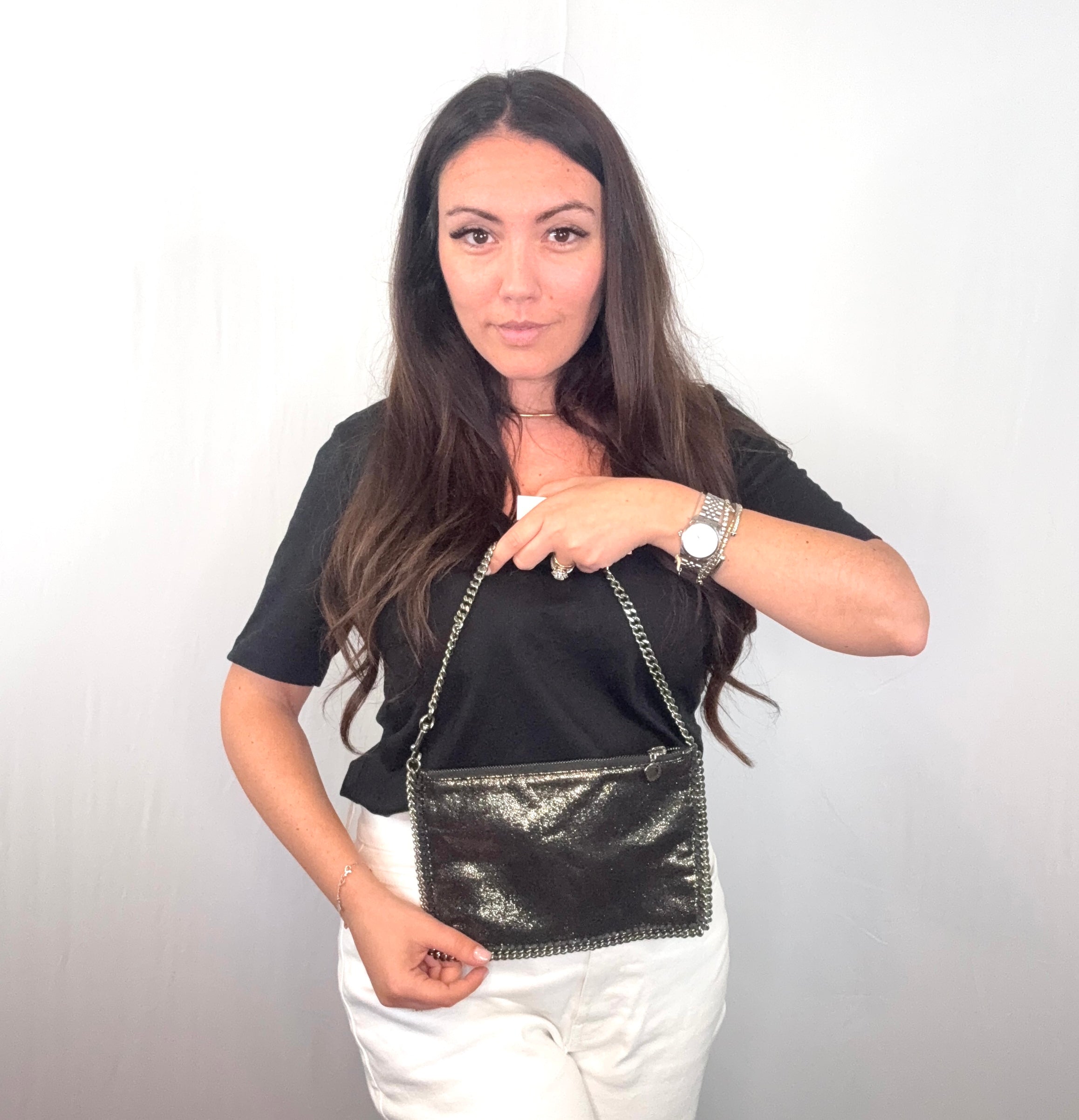 Borsa a marsupio con cerniera Falabella nera metallizzata di Stella McCartney