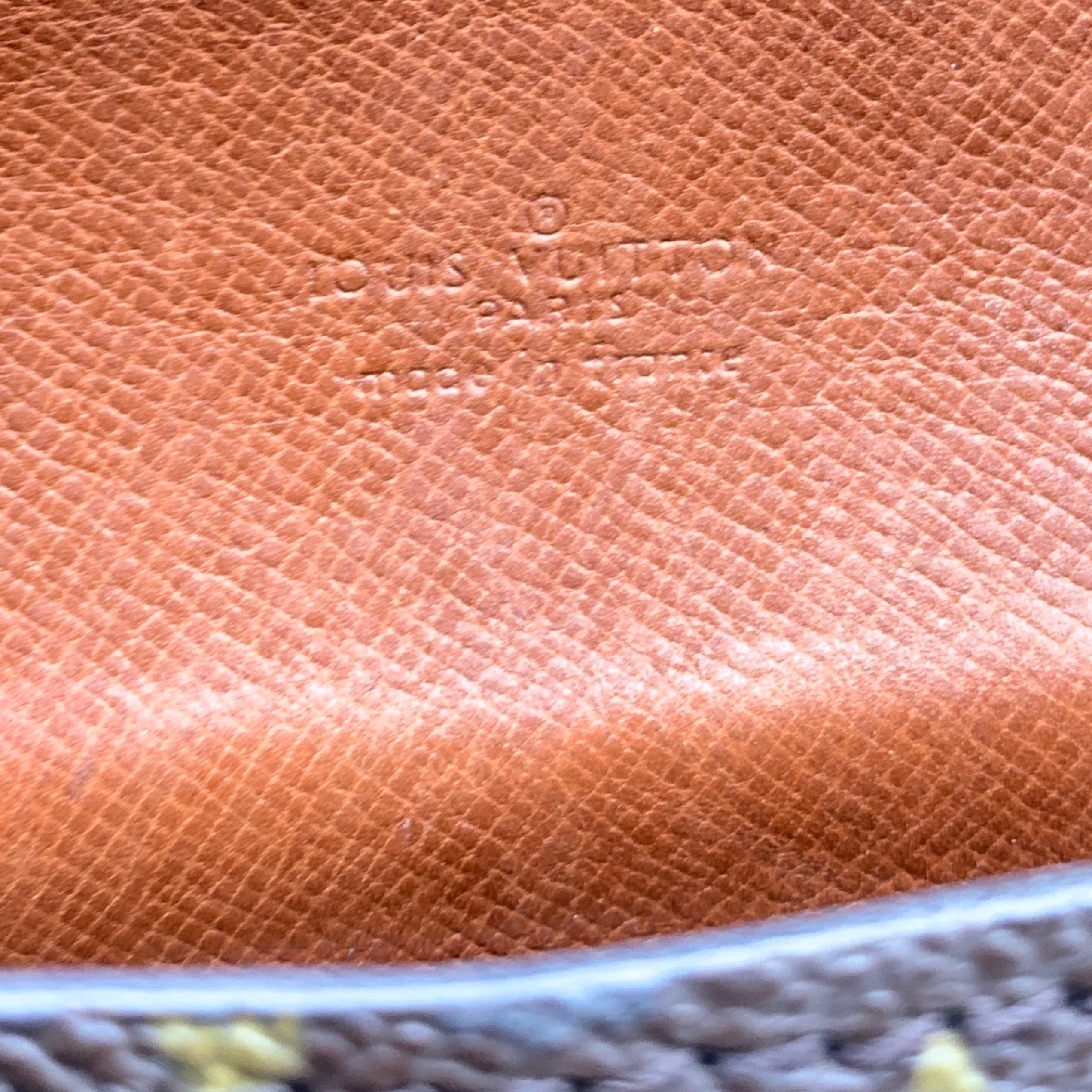 Louis Vuitton Saint Cloud vintage Crossbody Bags