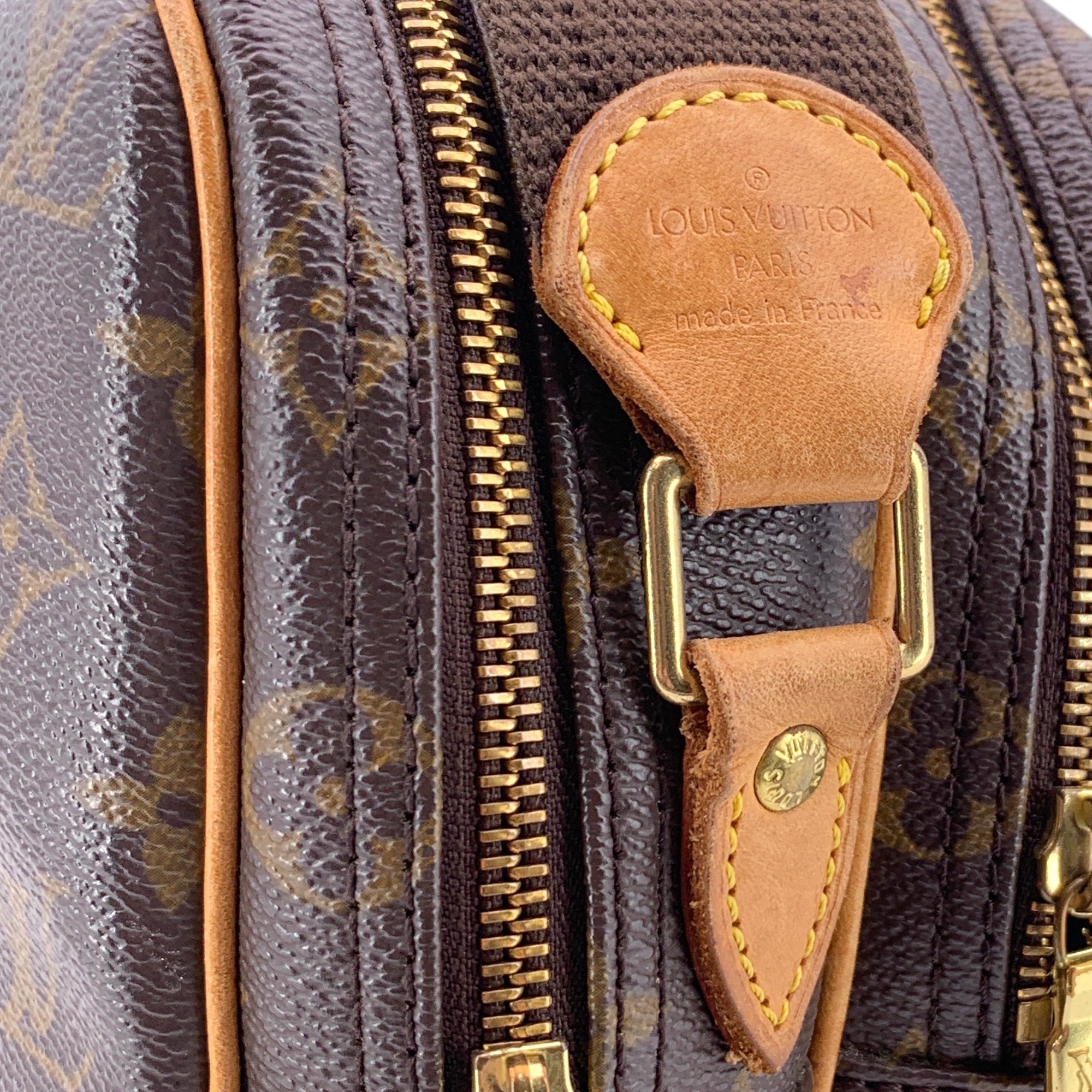 Louis Vuitton Reporter Crossbody Bags