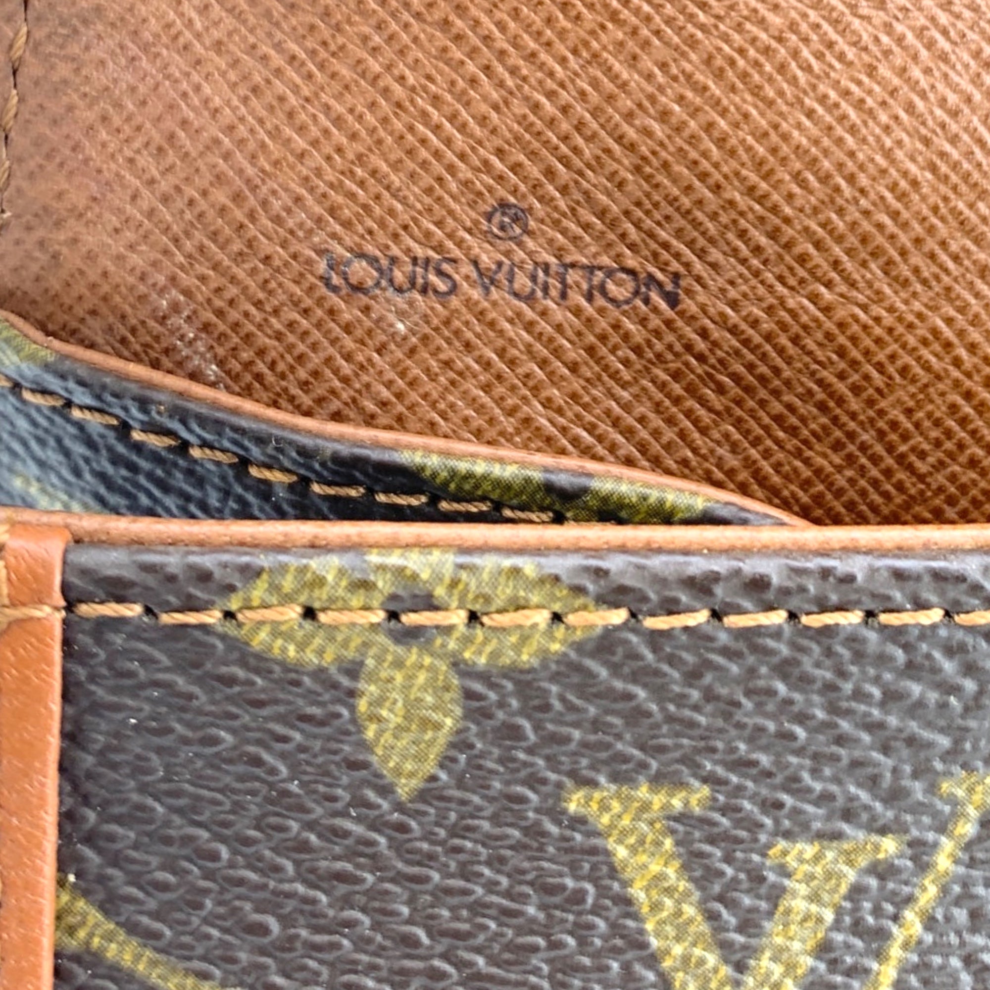 Louis Vuitton Pochette Dame Clutches