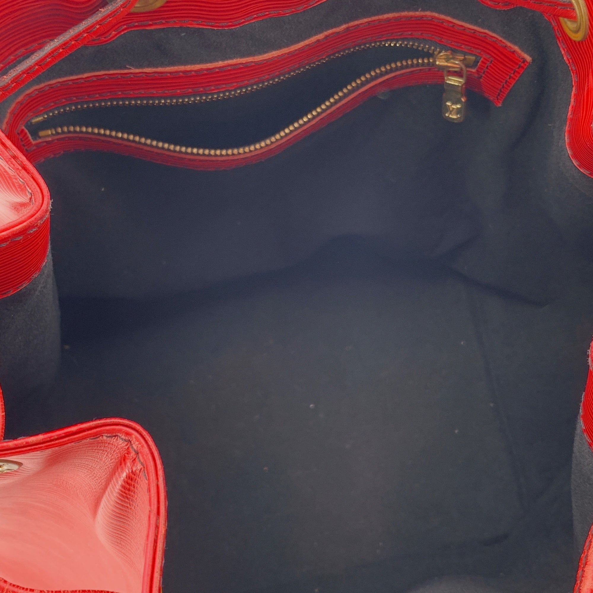 Louis Vuitton Petit Noe Shoulder Bags