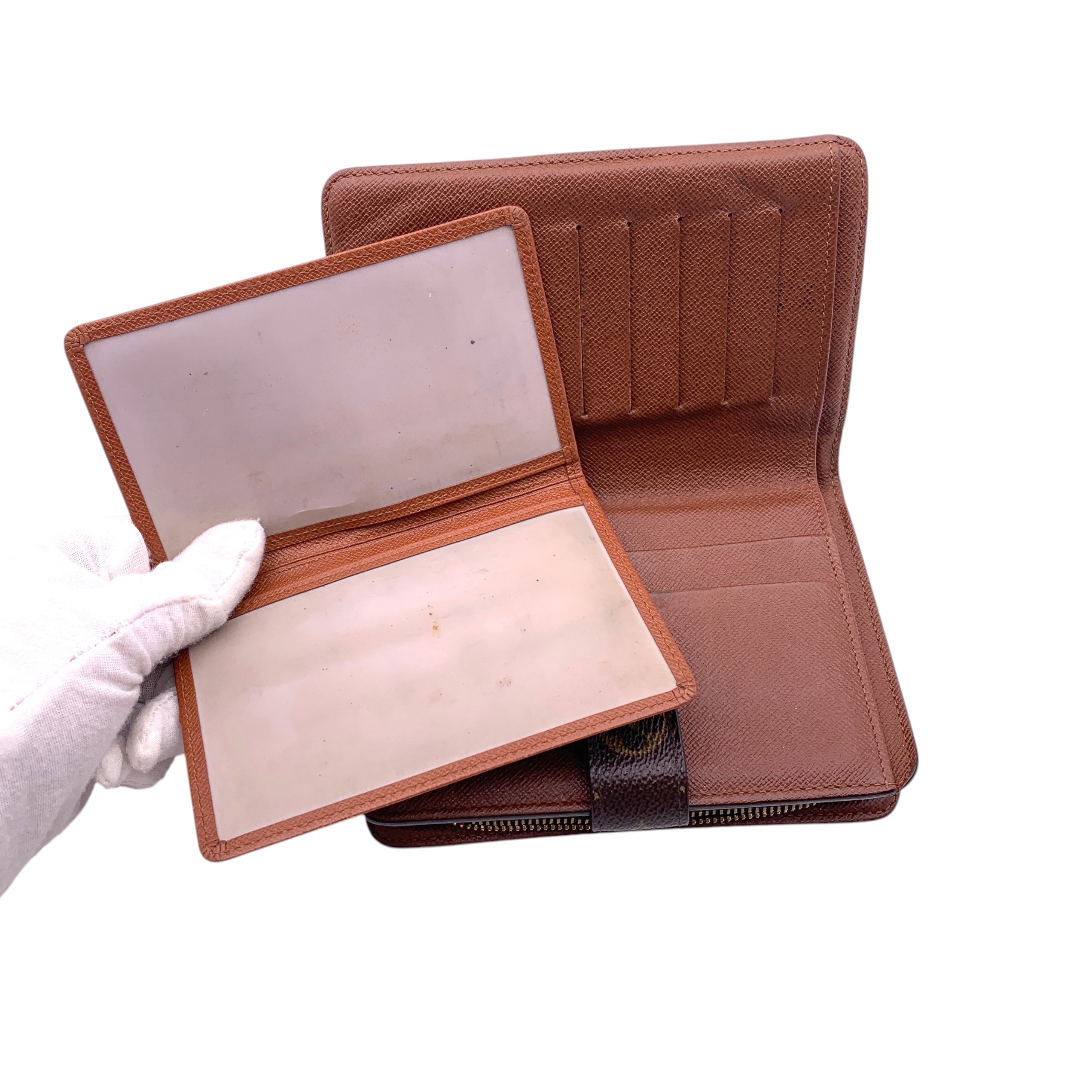 Louis Vuitton Porte Papier Wallets