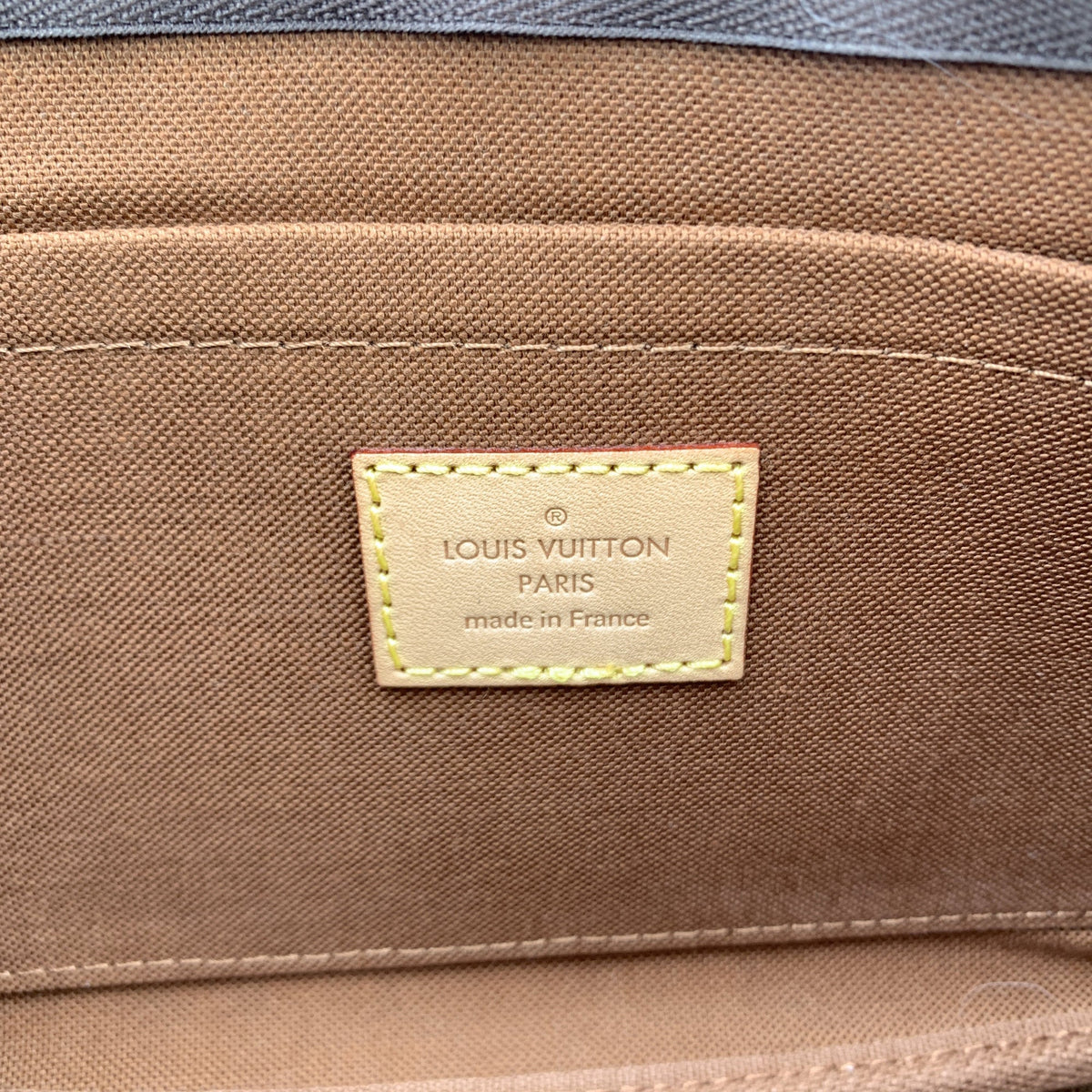Louis Vuitton Multi Pochette Accessoires Crossbody Bags
