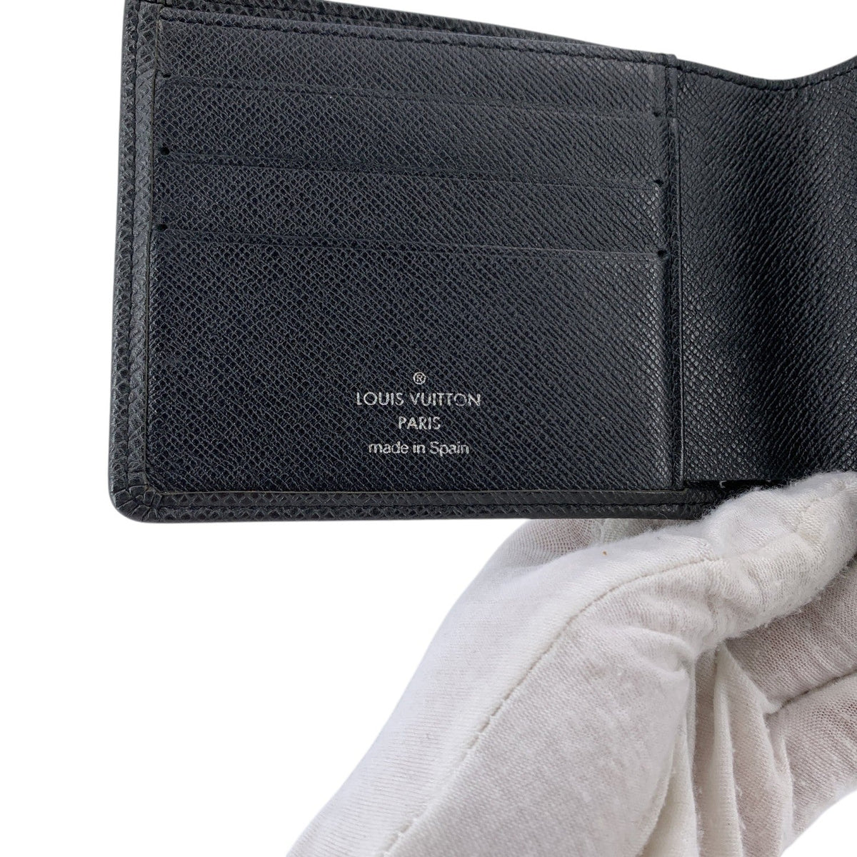 Louis Vuitton Taiga Porte Billet Wallets