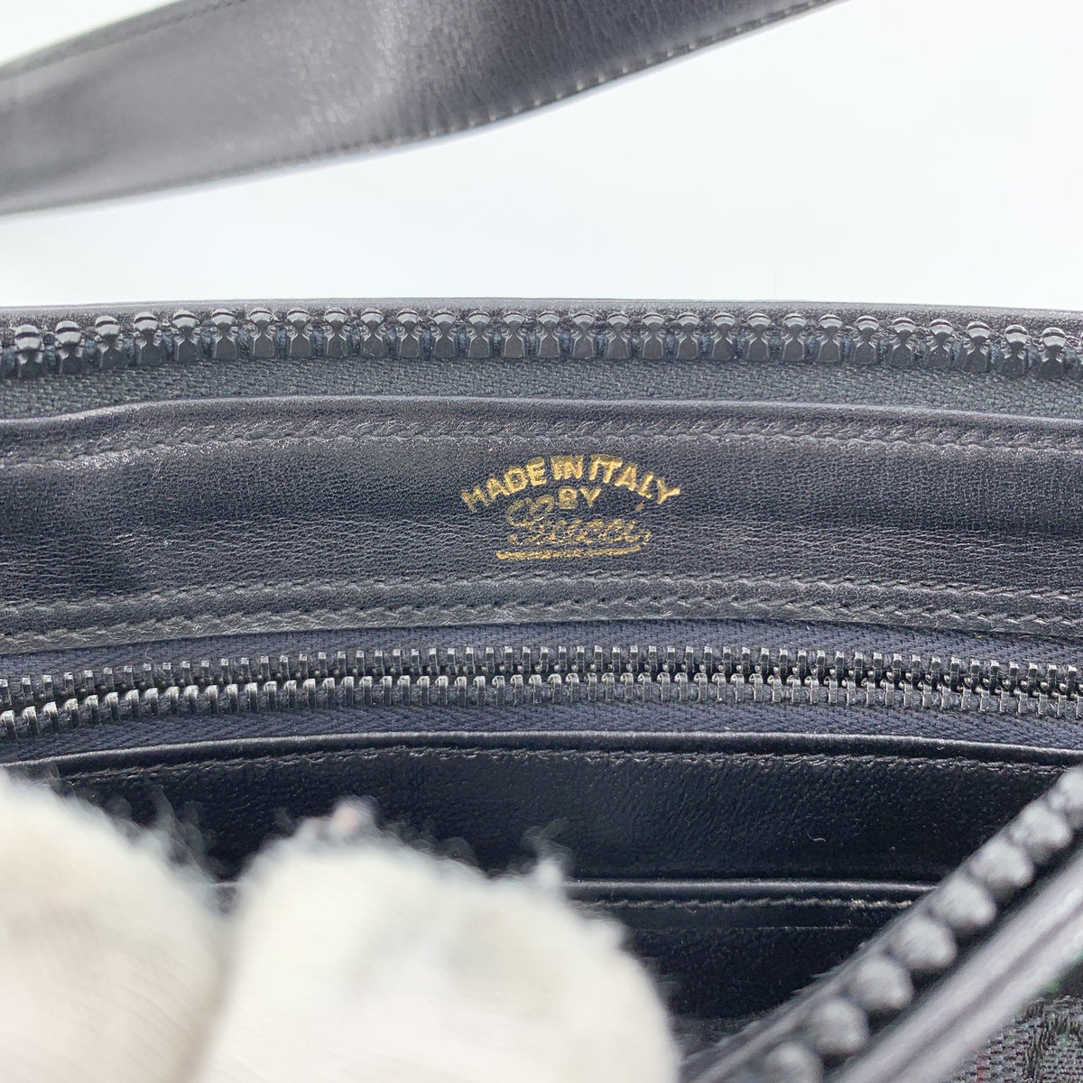 Gucci Not Applicable Shoulder Bags
