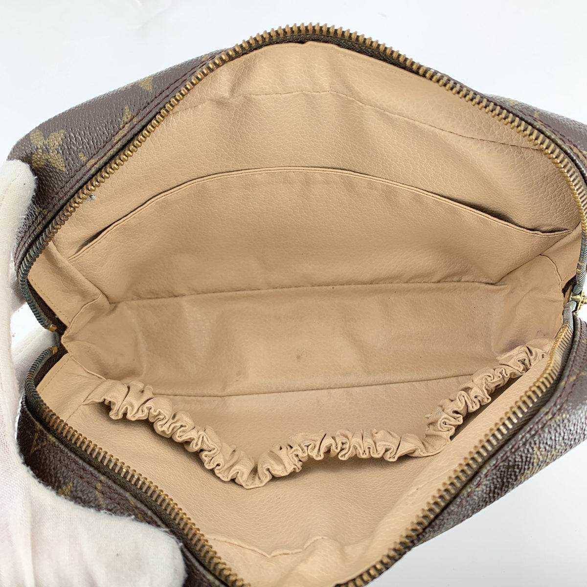Louis Vuitton Trousse de Toilette Clutches