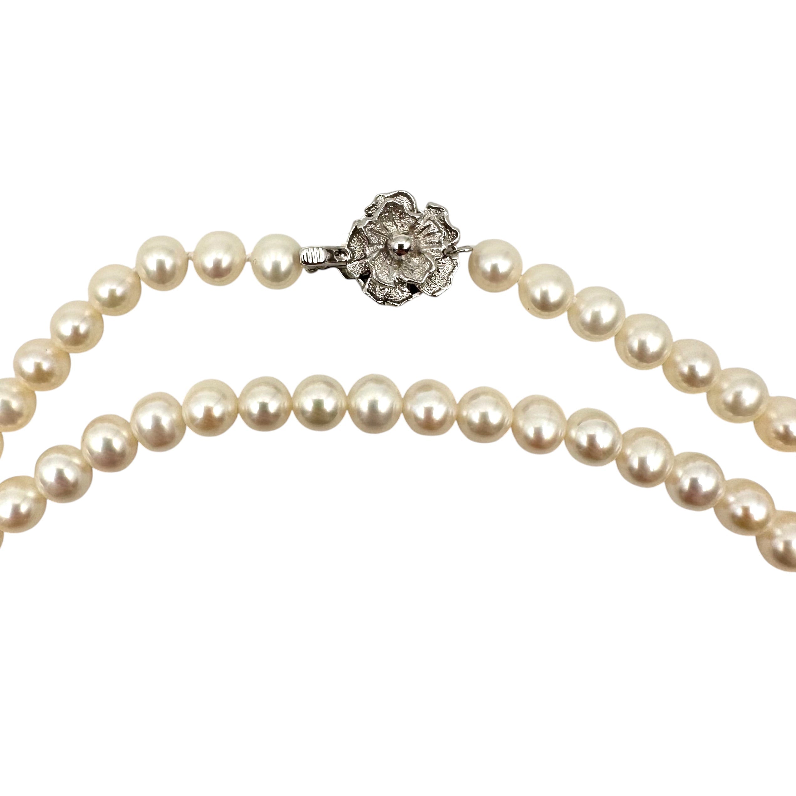 Freshwater Pearl Flower Silver Clasp Necklaces