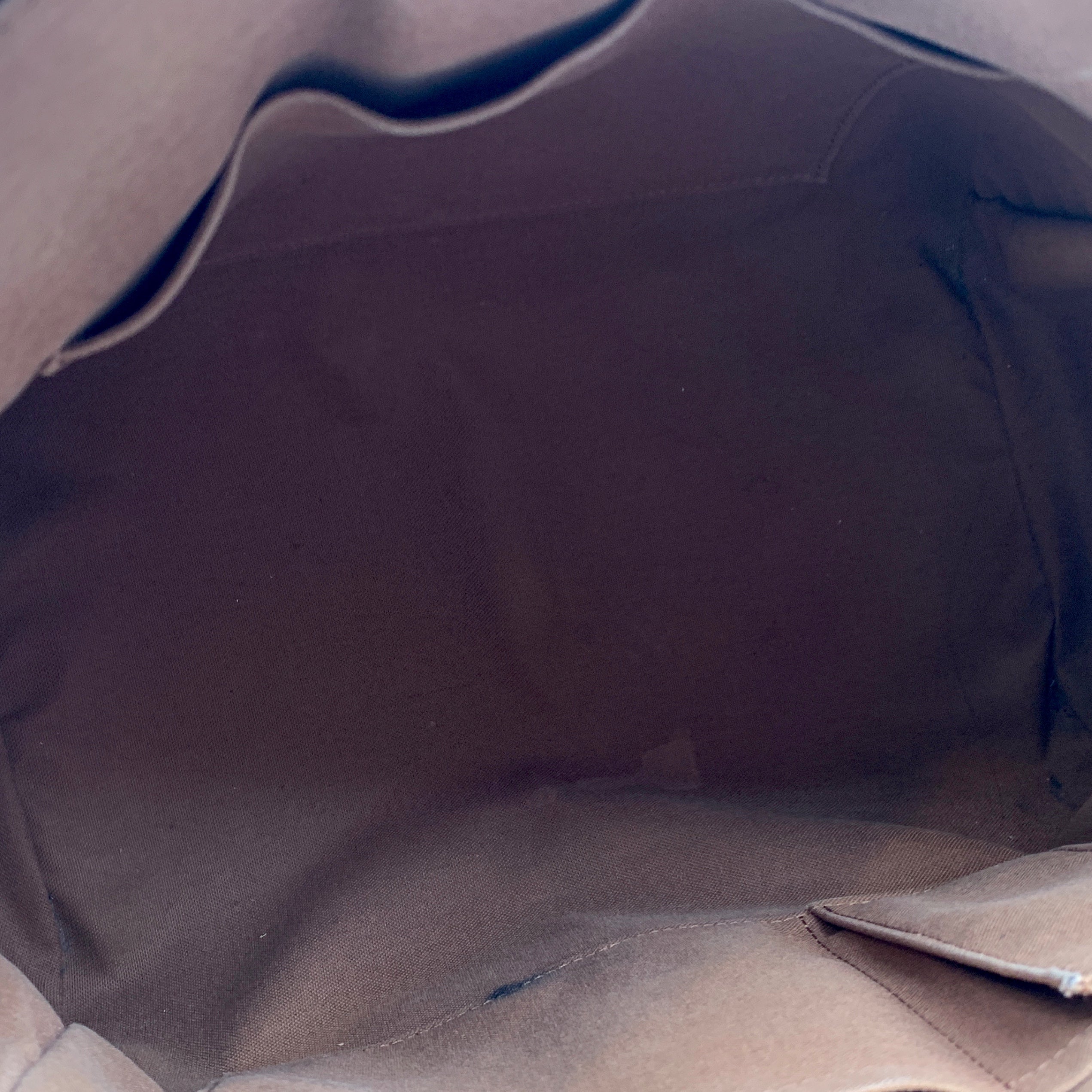 Louis Vuitton Tivoli Shoulder Bags