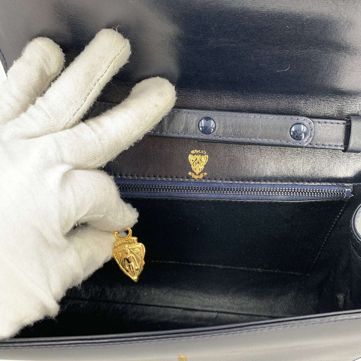 Gucci Crest Clasp Shoulder Bags