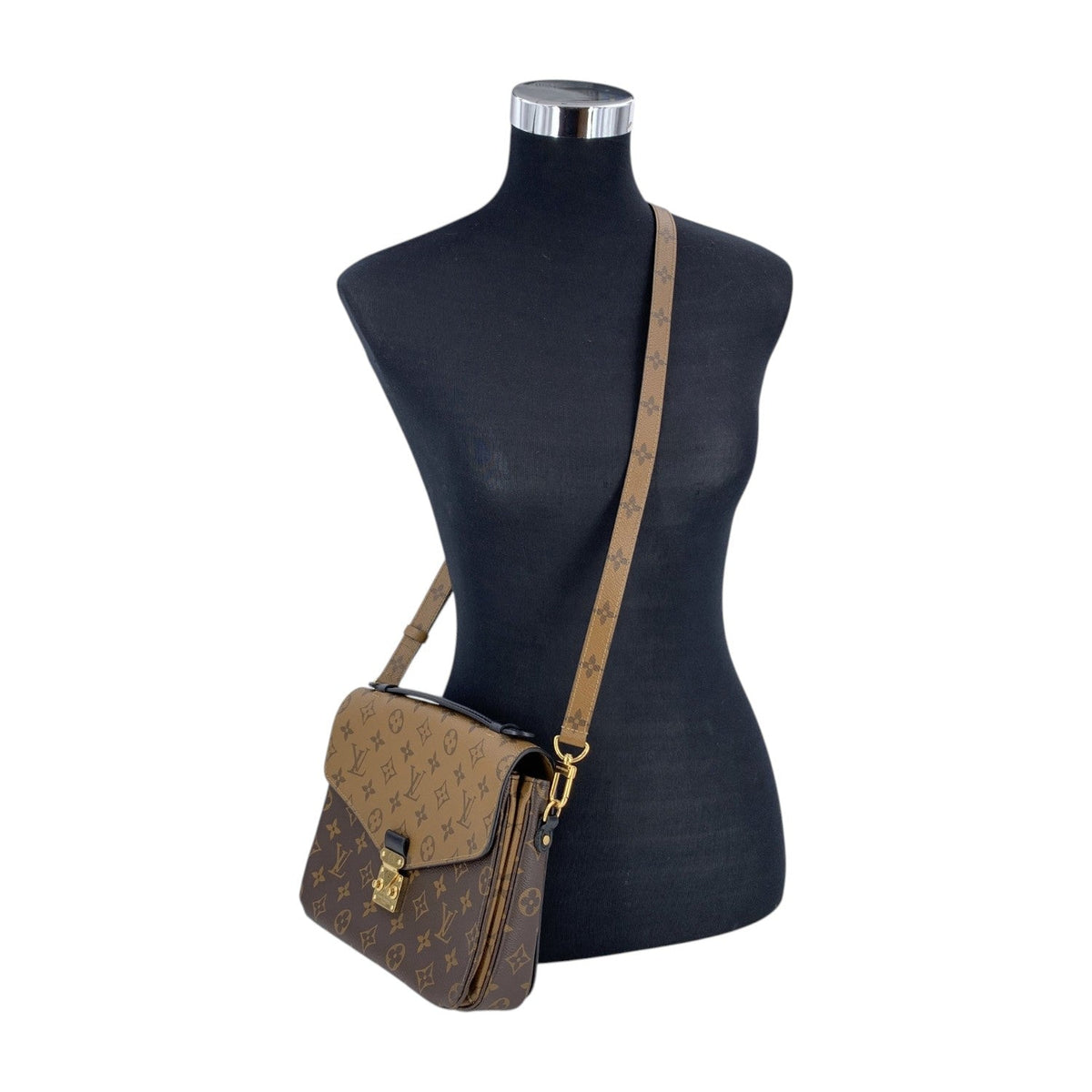 Louis Vuitton Metis Shoulder Bags