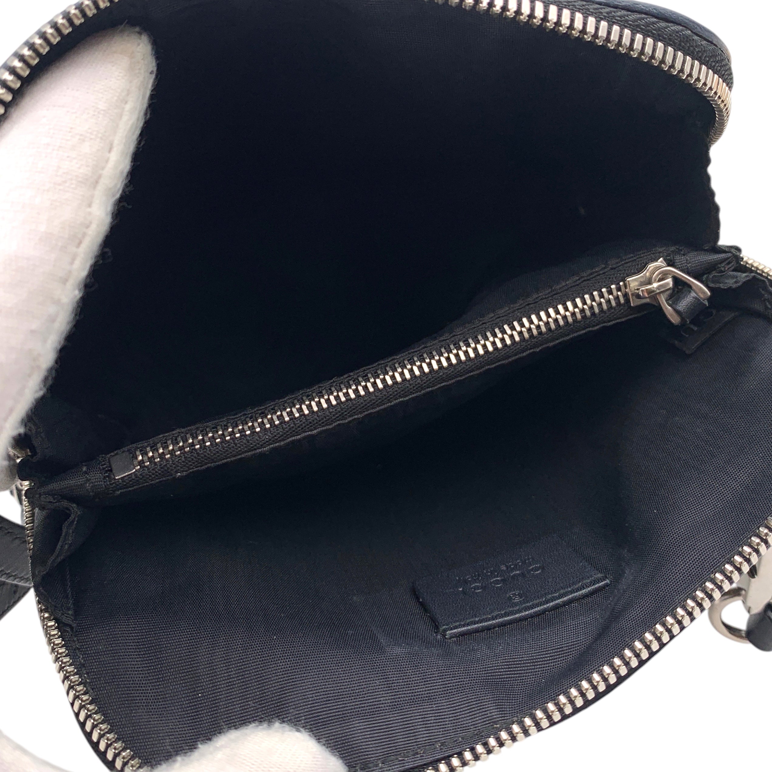 Gucci Guccy Crossbody Bags