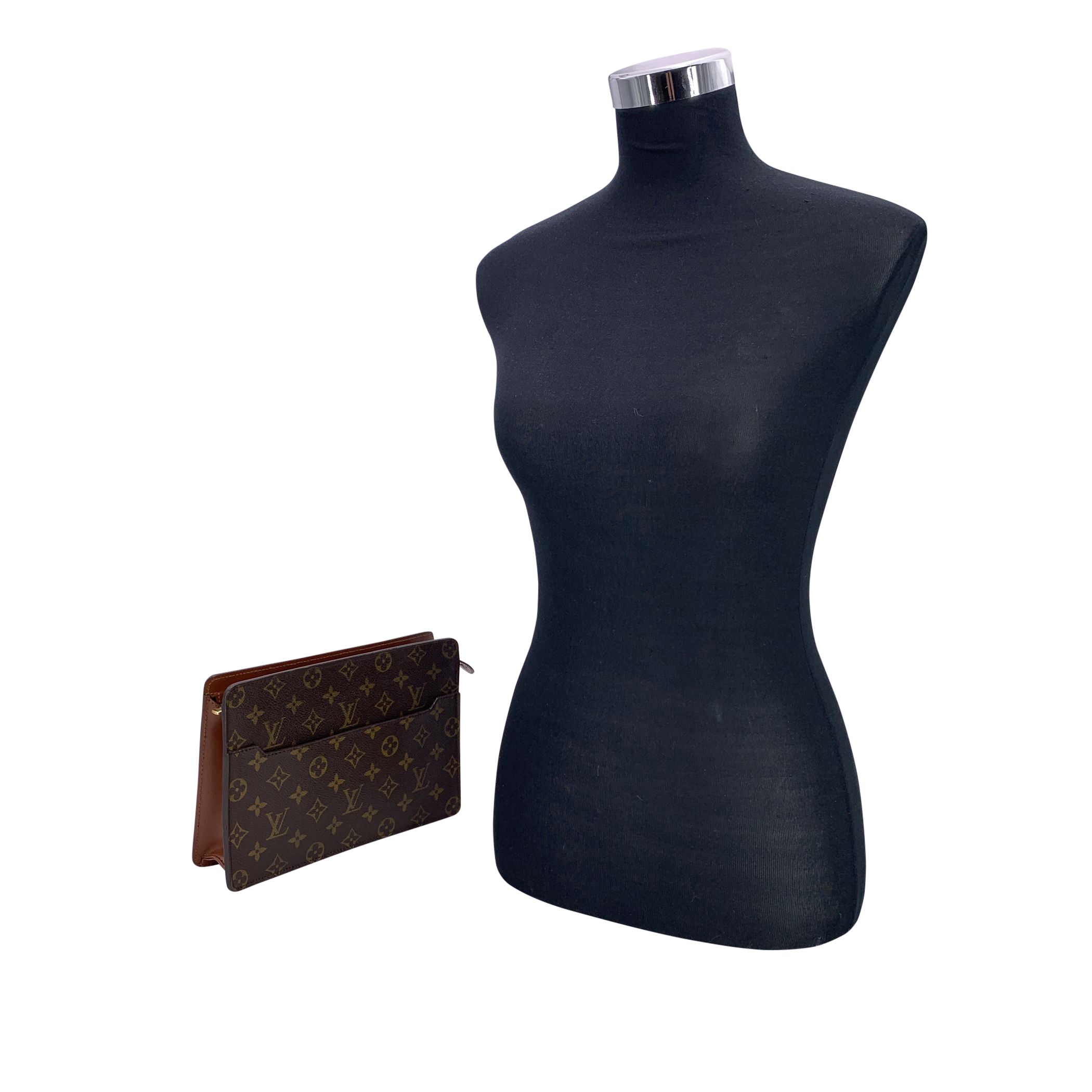 LOUIS VUITTON Clutches