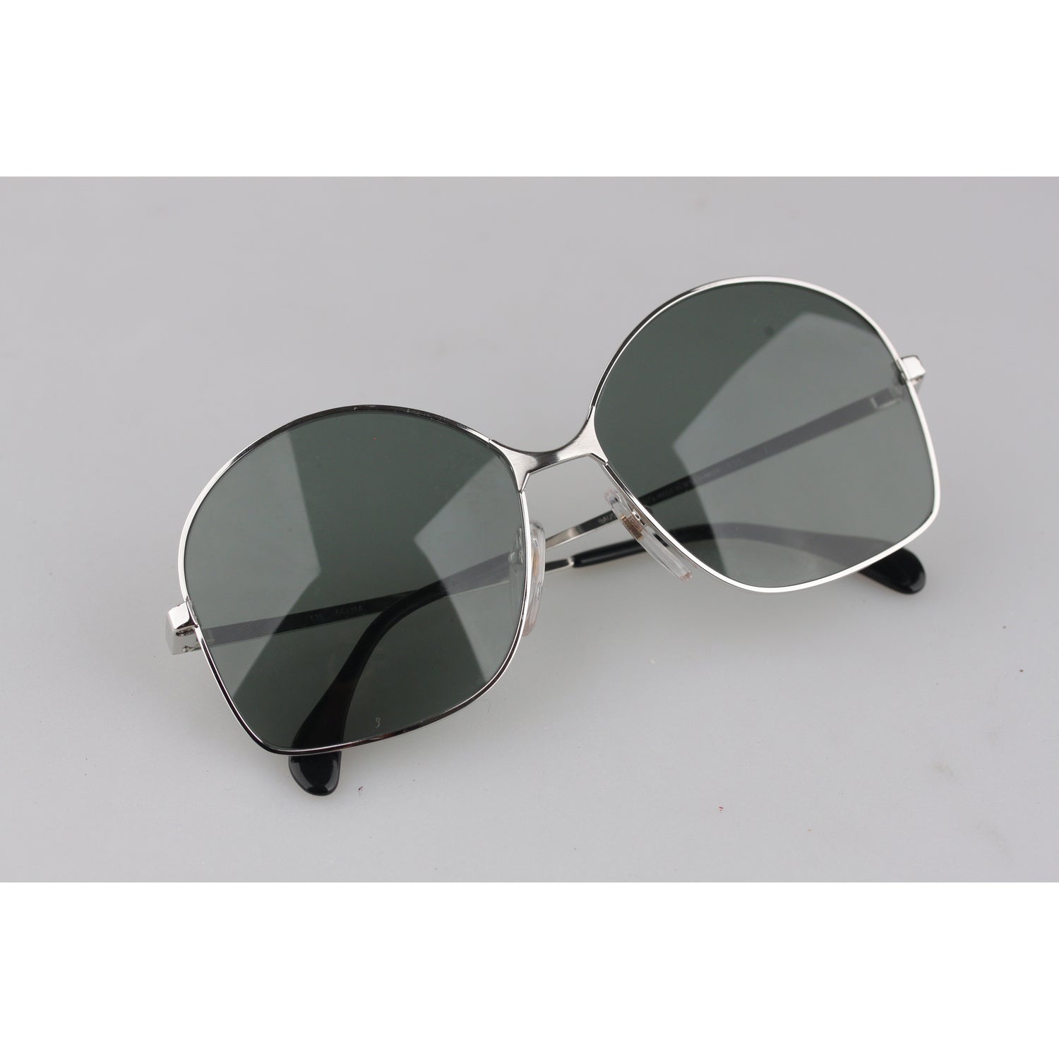 NON SIGNE / UNSIGNED Sunglasses