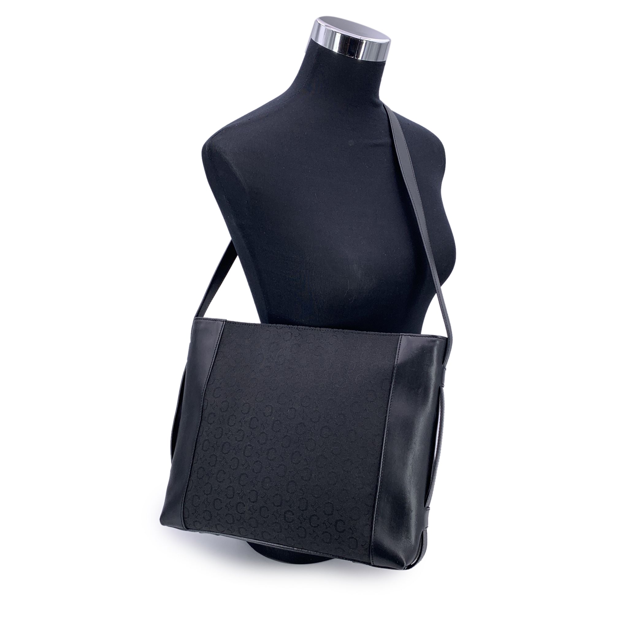 CELINE Shoulder Bags