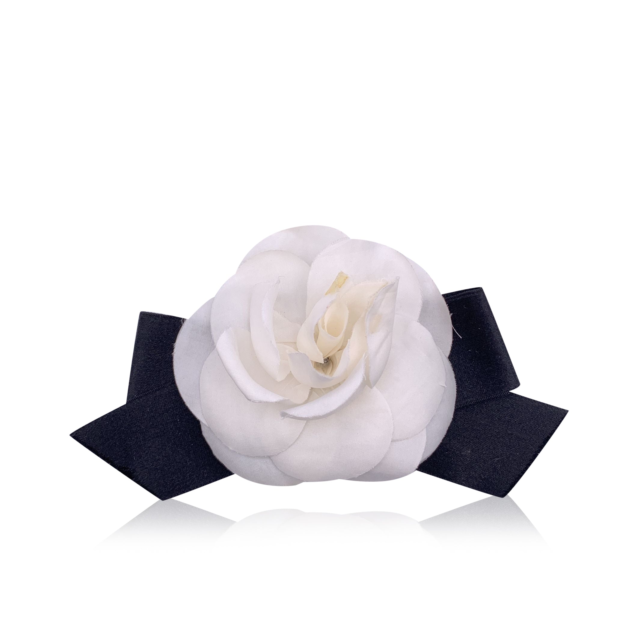 CHANEL Brooches Camellia