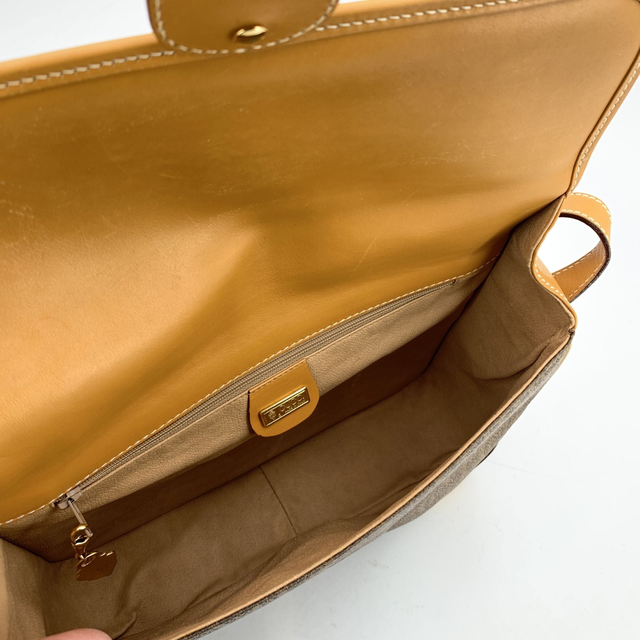 GUCCI Shoulder Bags