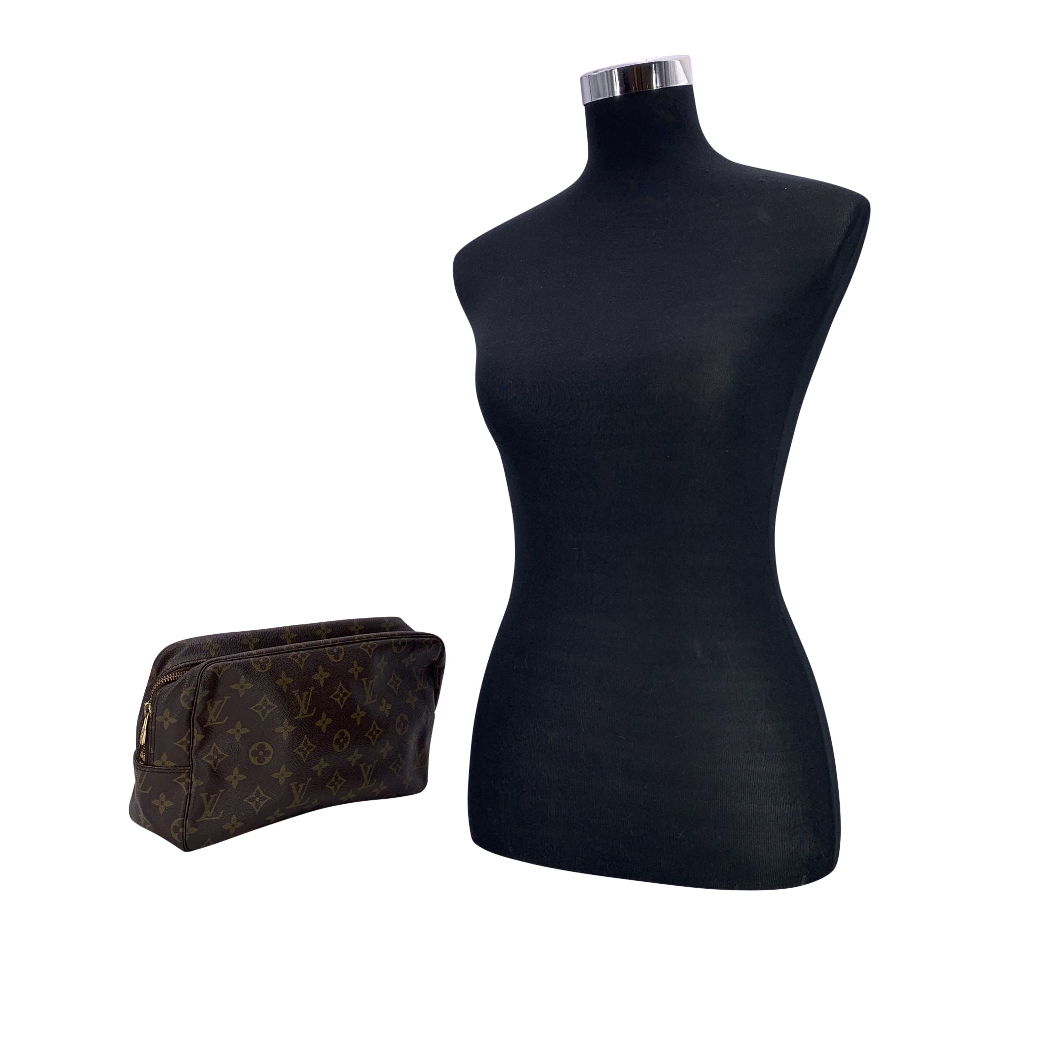 LOUIS VUITTON Clutches Trousse de Toilette