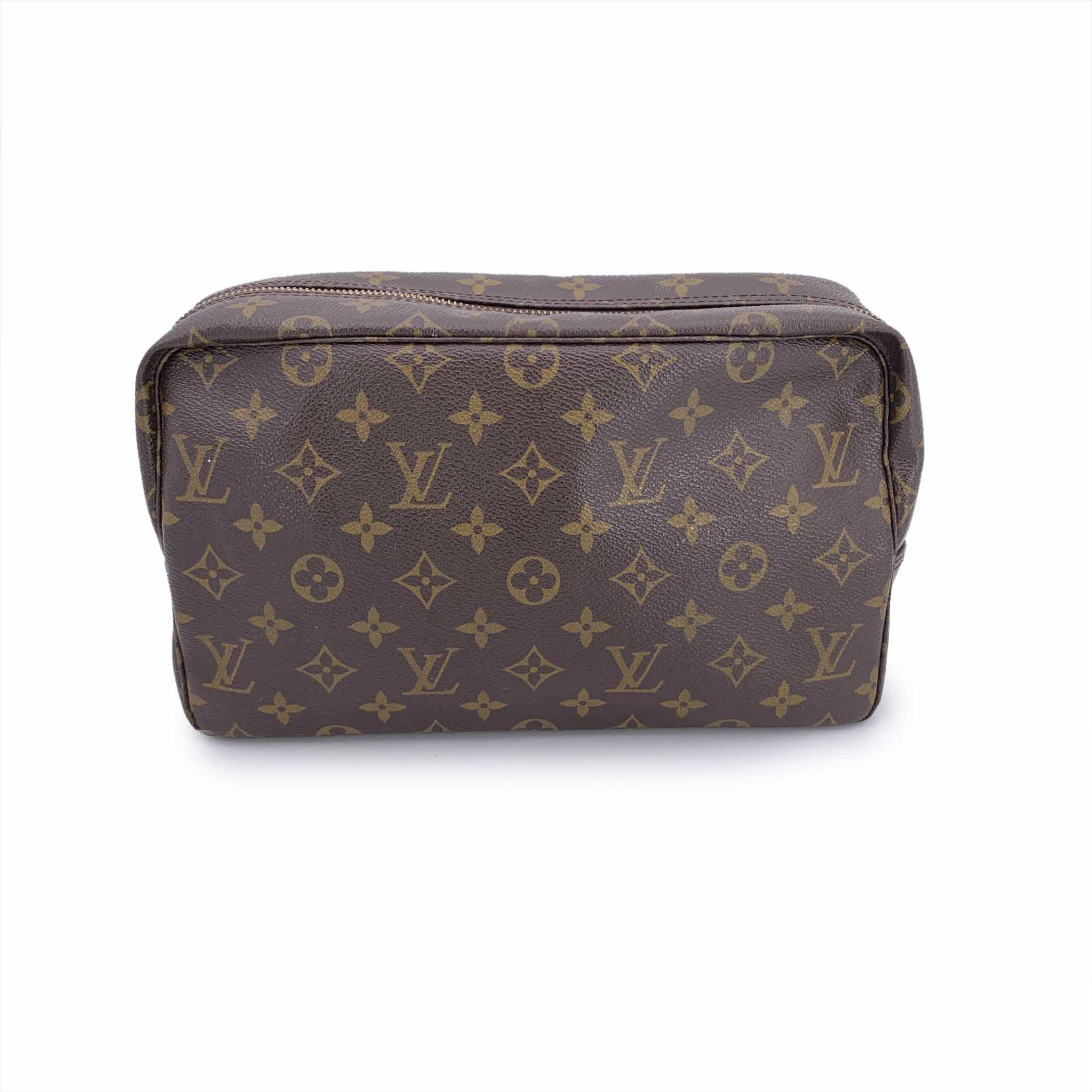 LOUIS VUITTON Clutches Trousse de Toilette