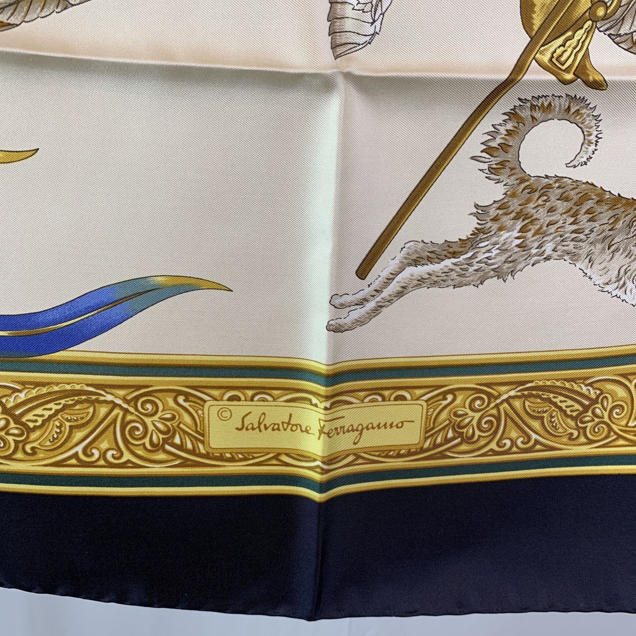 SALVATORE FERRAGAMO Scarves