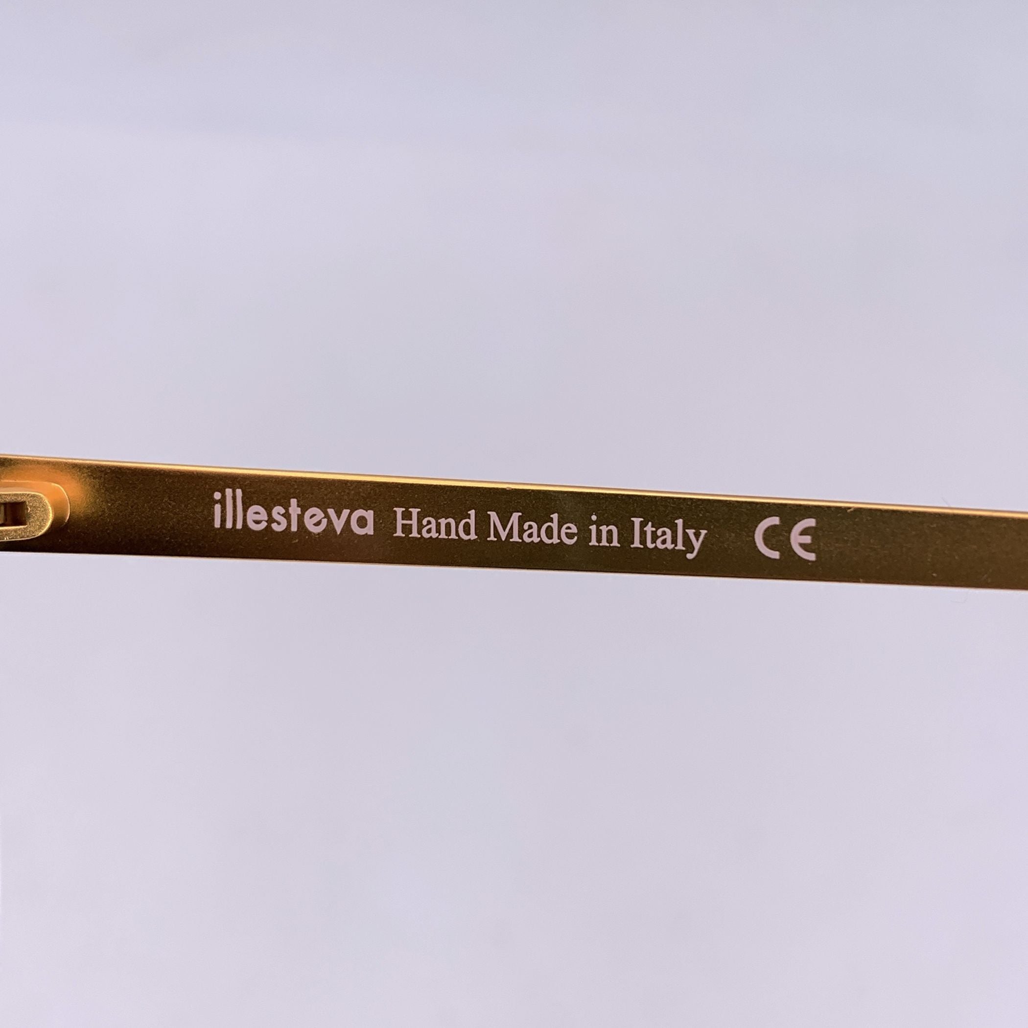 ILLESTEVA Sunglasses