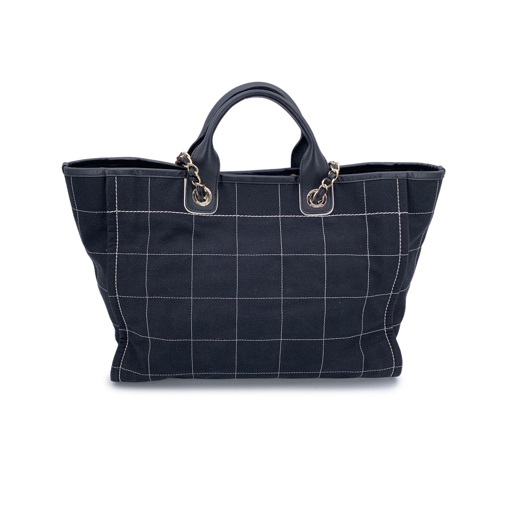 CHANEL Totes Deauville
