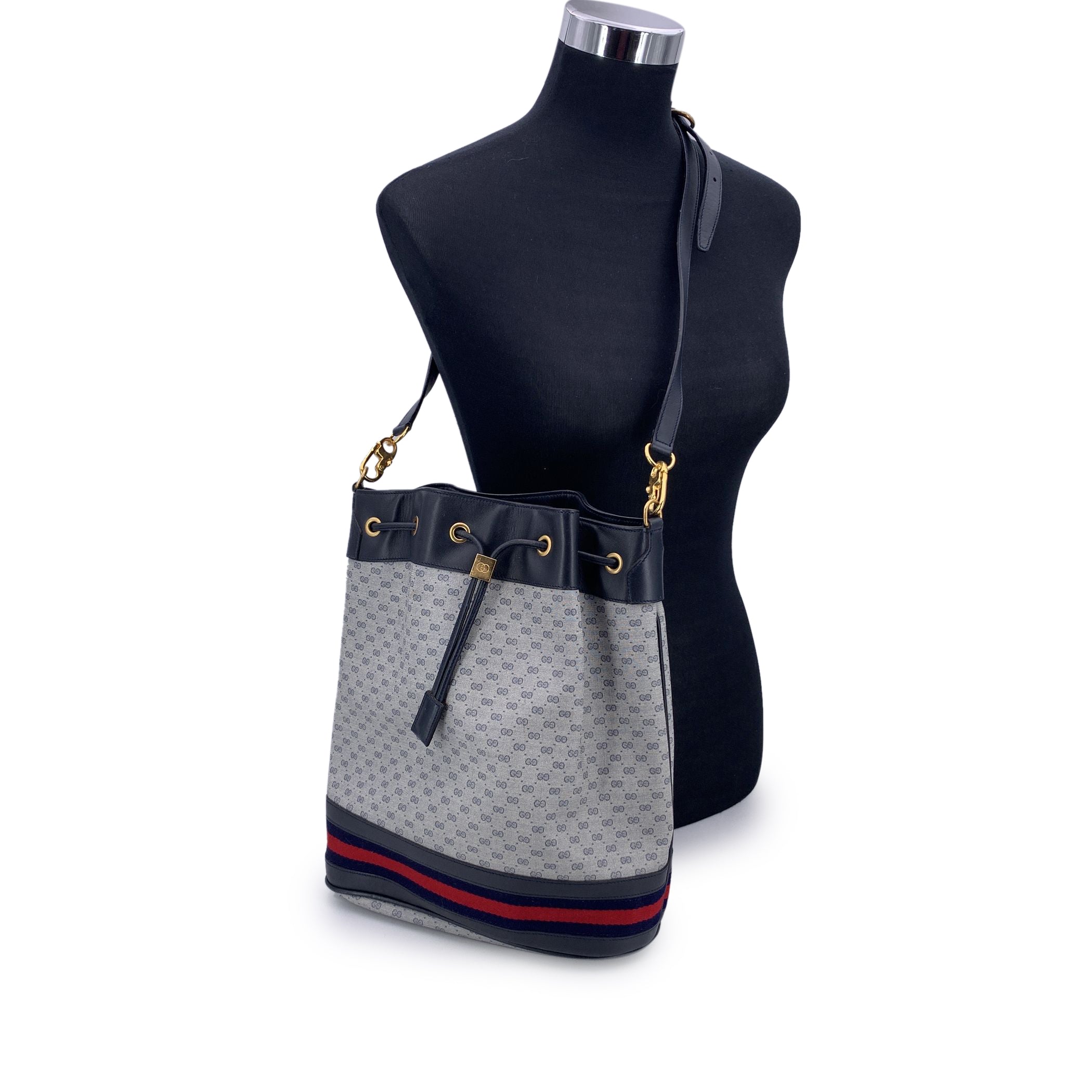 GUCCI Shoulder Bags