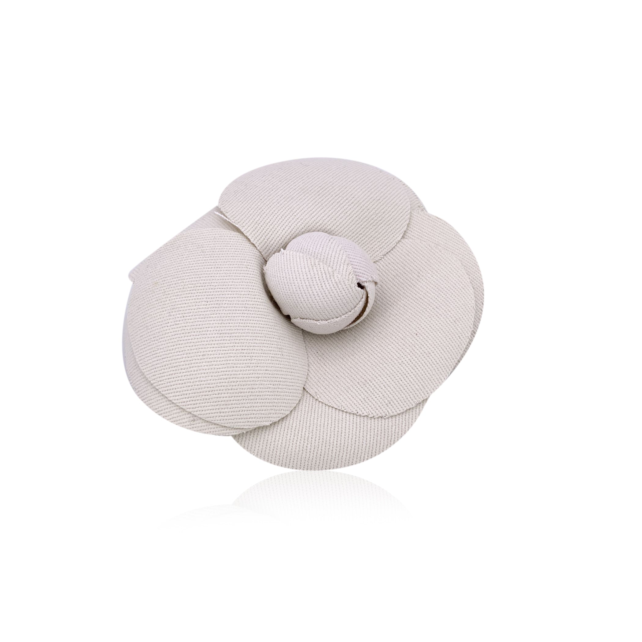 CHANEL Brooches Camelia