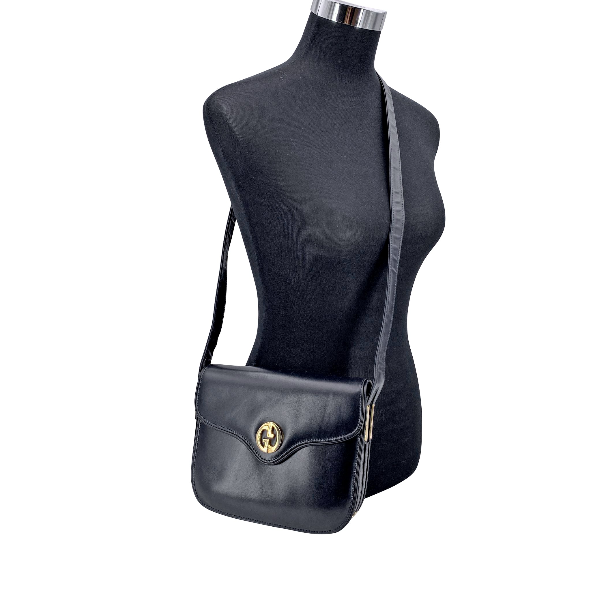 GUCCI Shoulder Bags