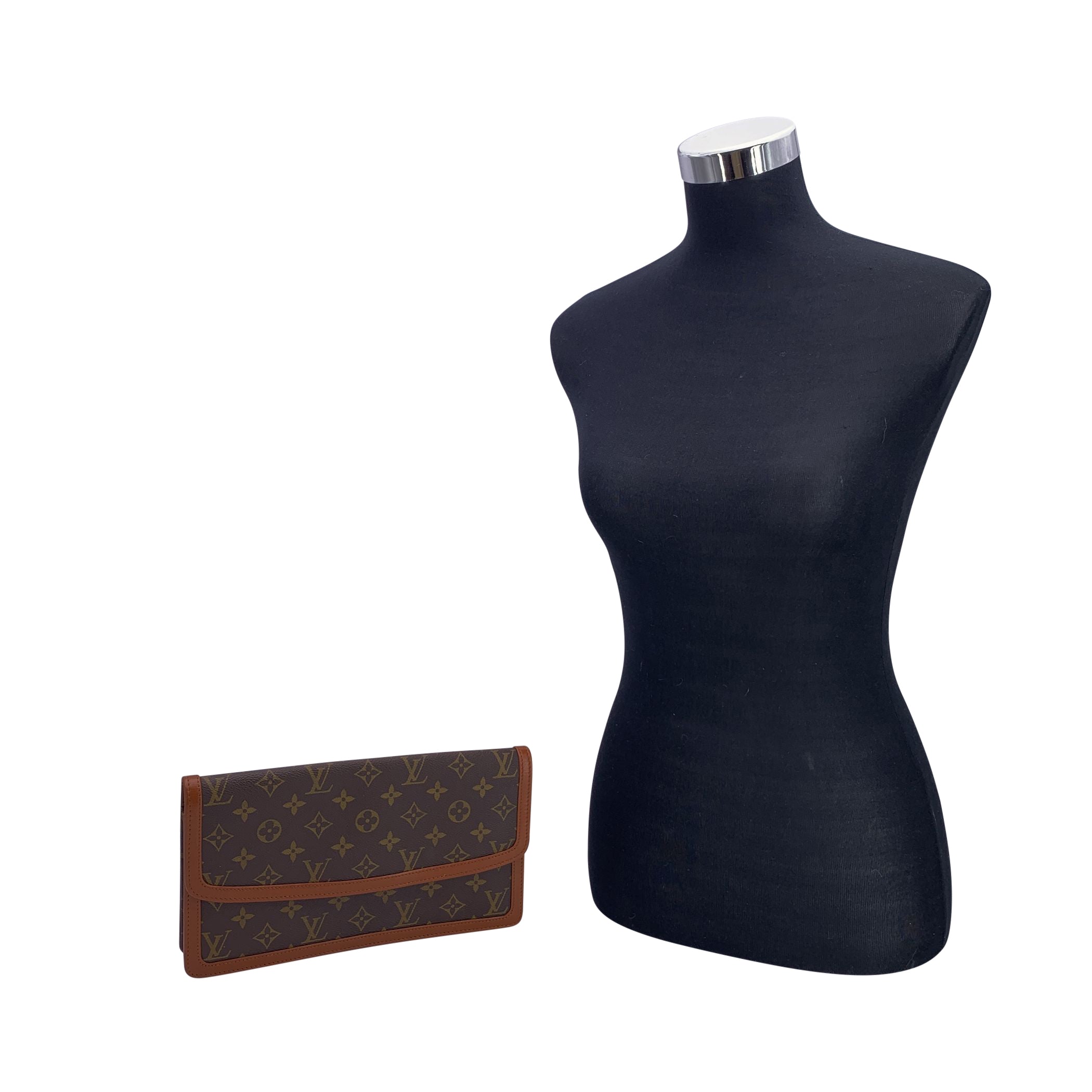 Clutches Louis Vuitton