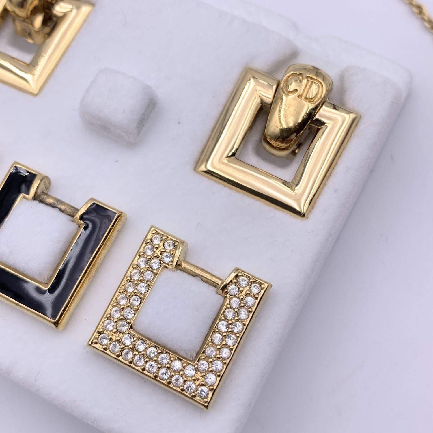 DIOR Necklaces