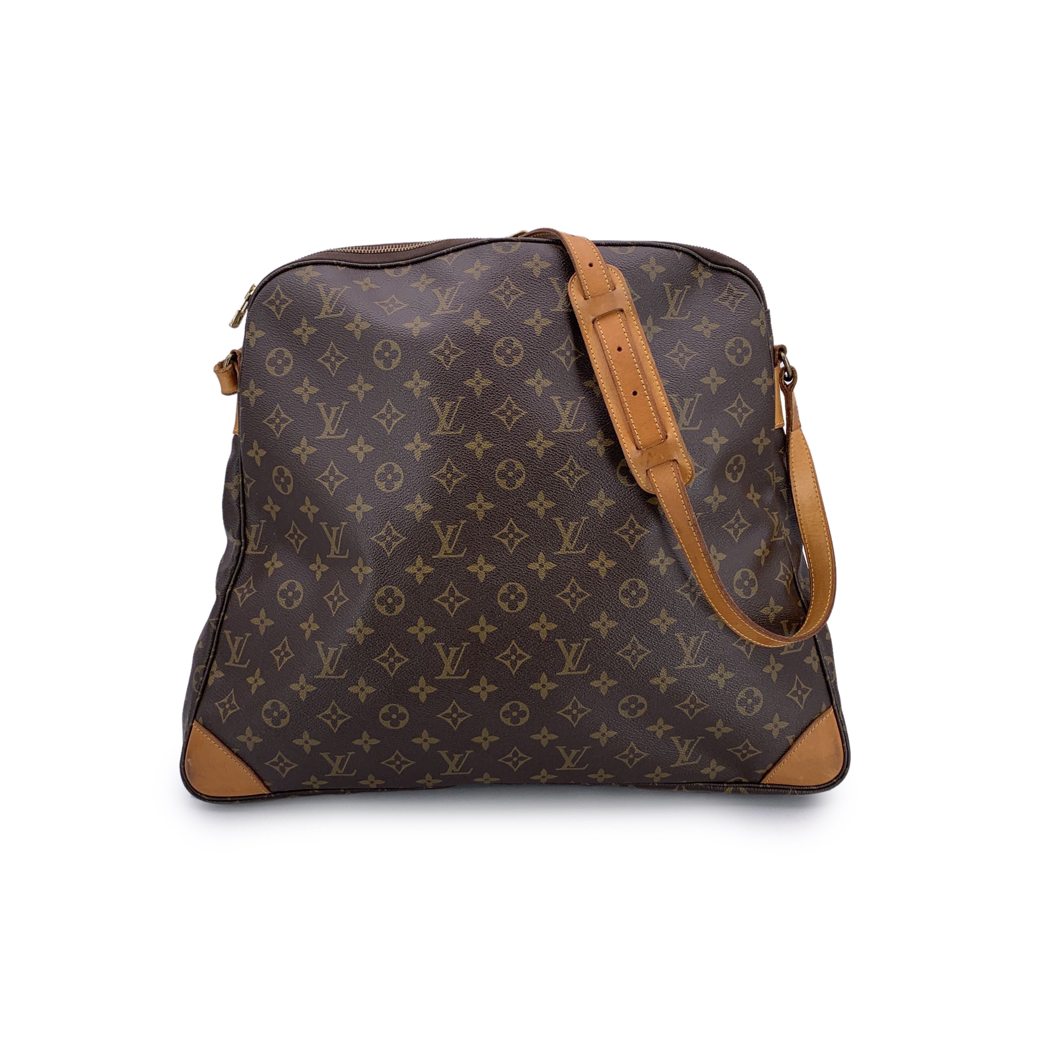 LOUIS VUITTON Shoulder Bags