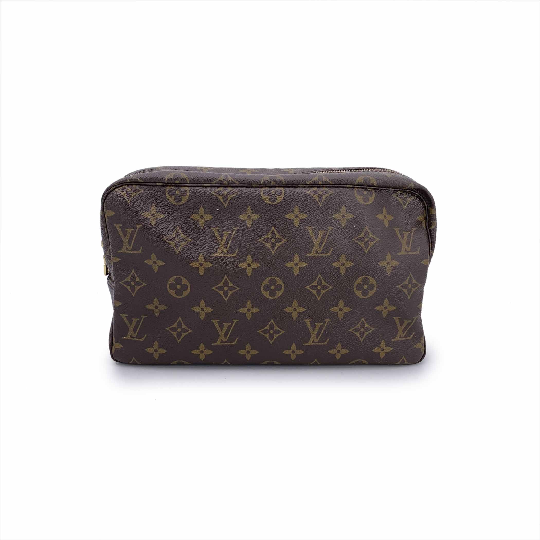 LOUIS VUITTON Clutches Trousse de Toilette