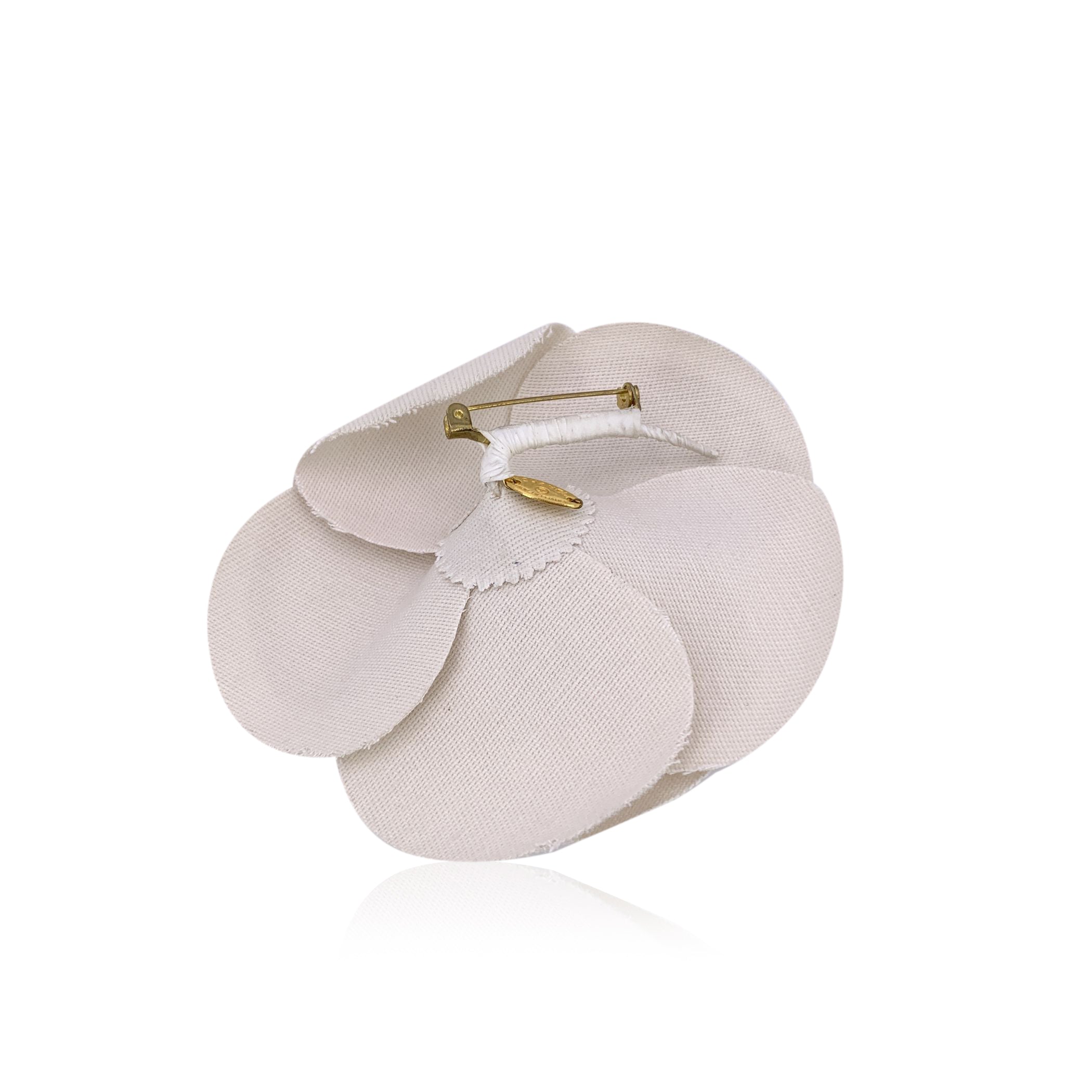CHANEL Brooches Camelia