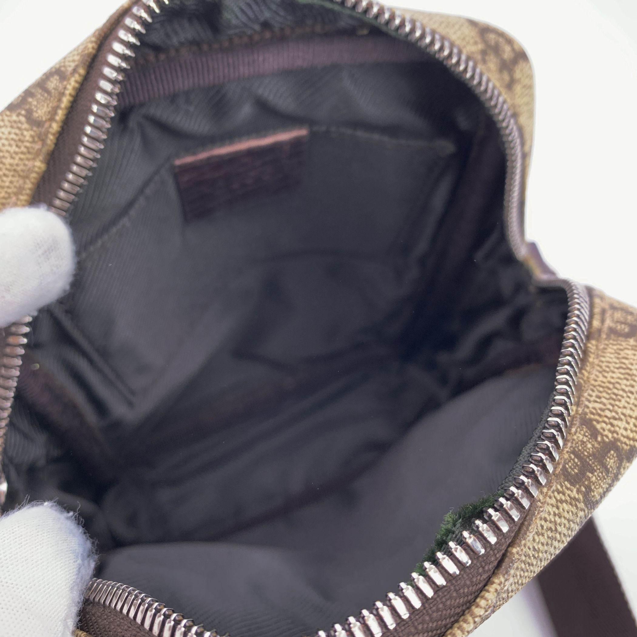 GUCCI Crossbody Bags