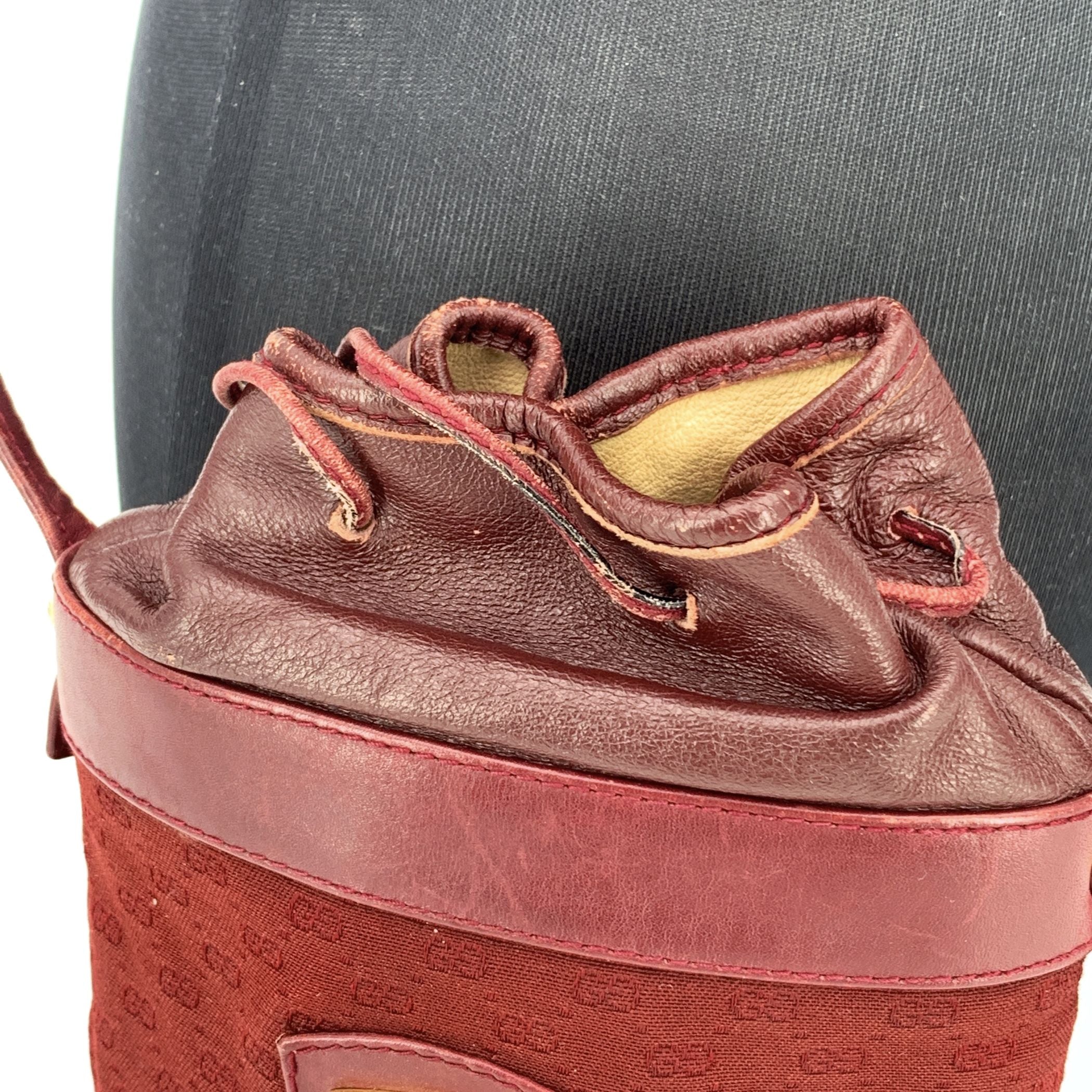 GUCCI Crossbody Bags