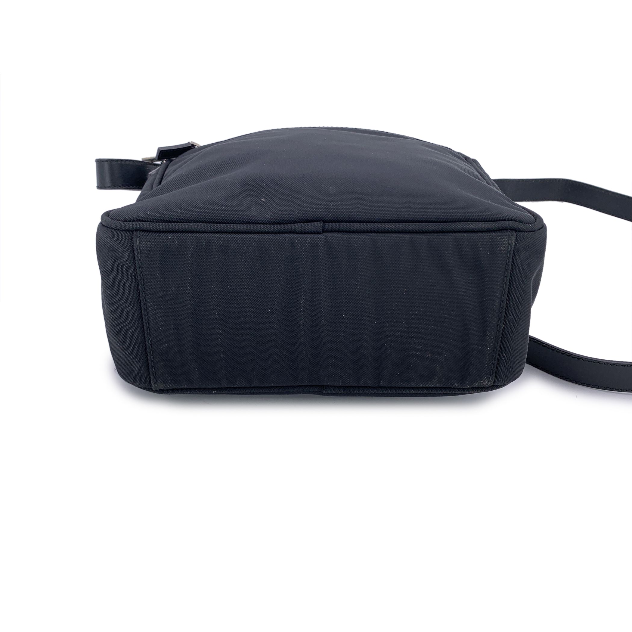 GUCCI Crossbody Bags
