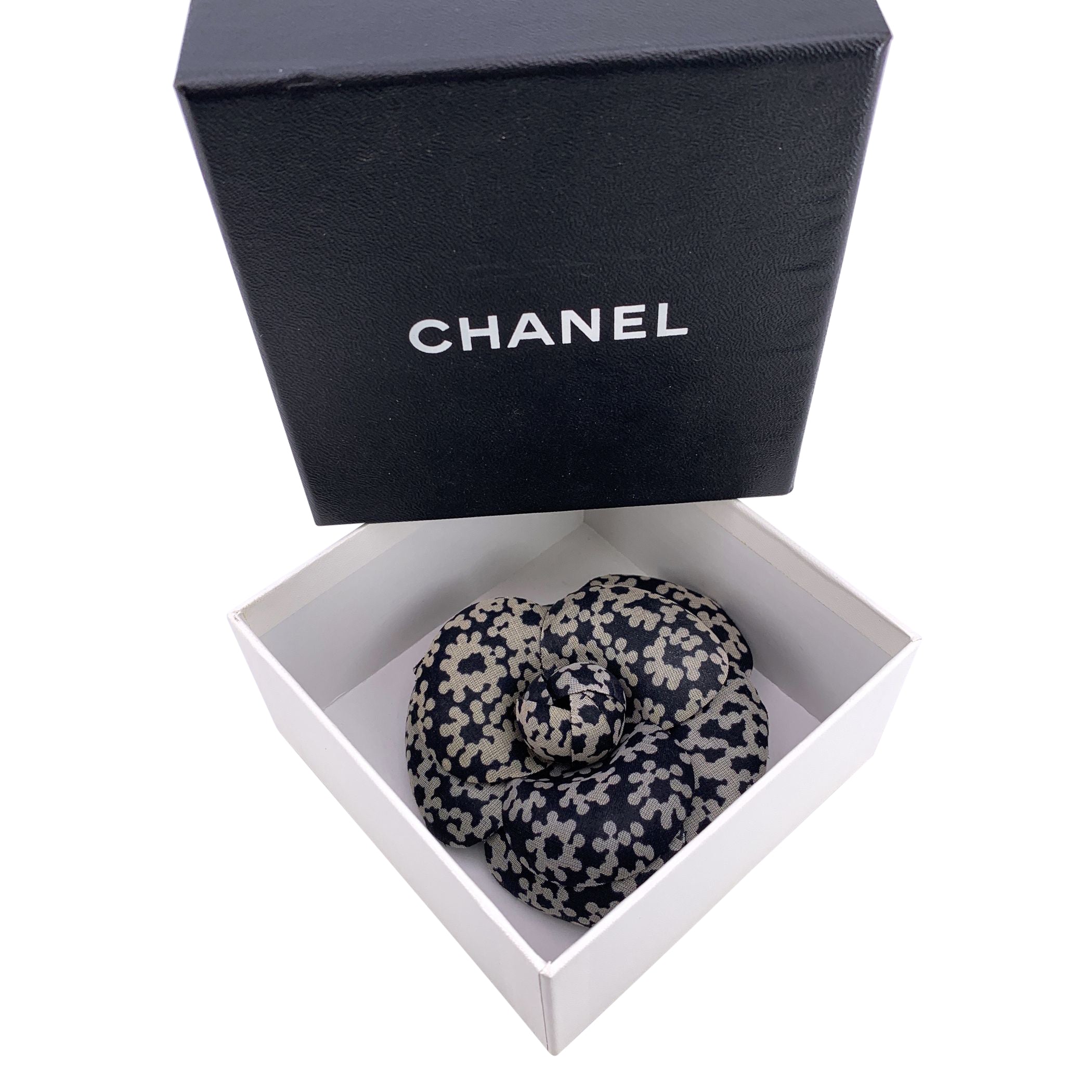 CHANEL Brooches Camelia