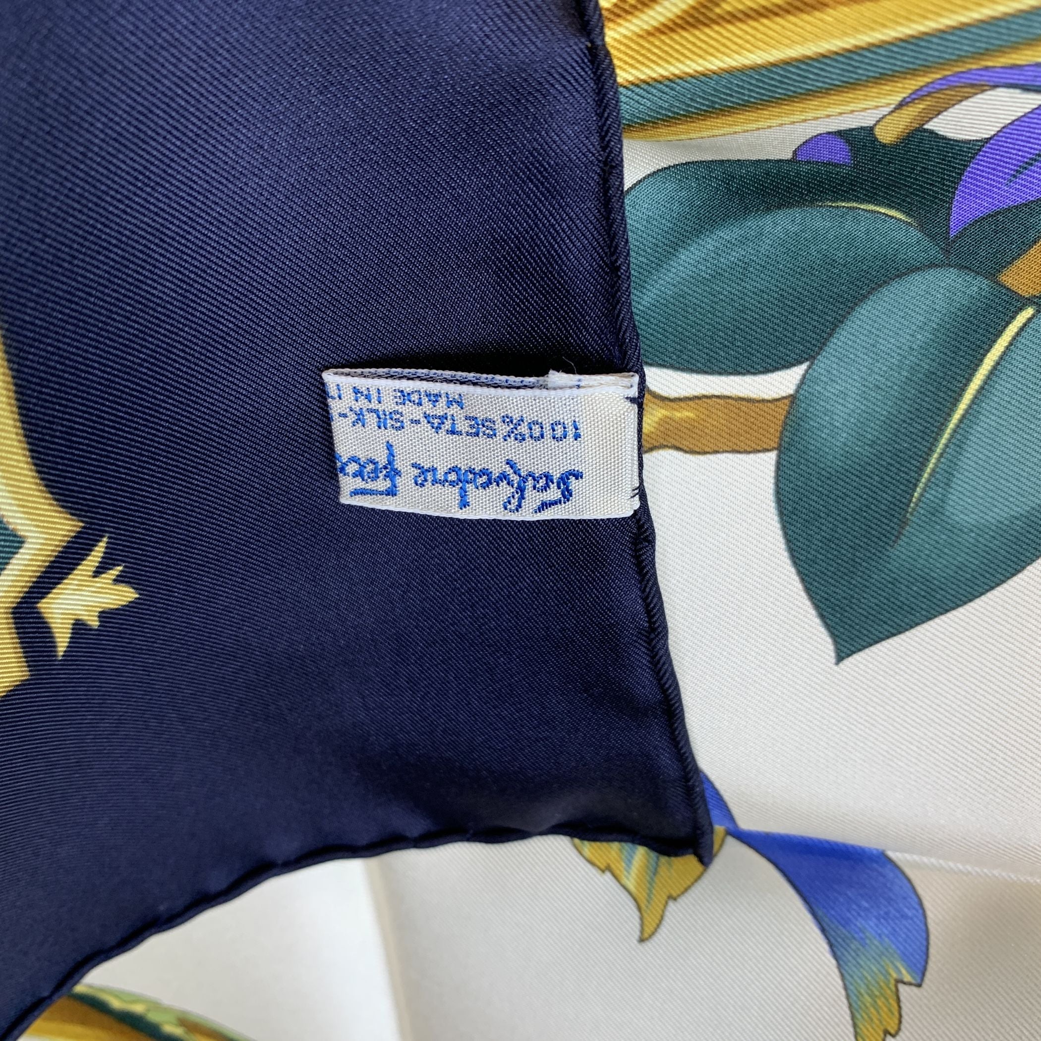 SALVATORE FERRAGAMO Scarves