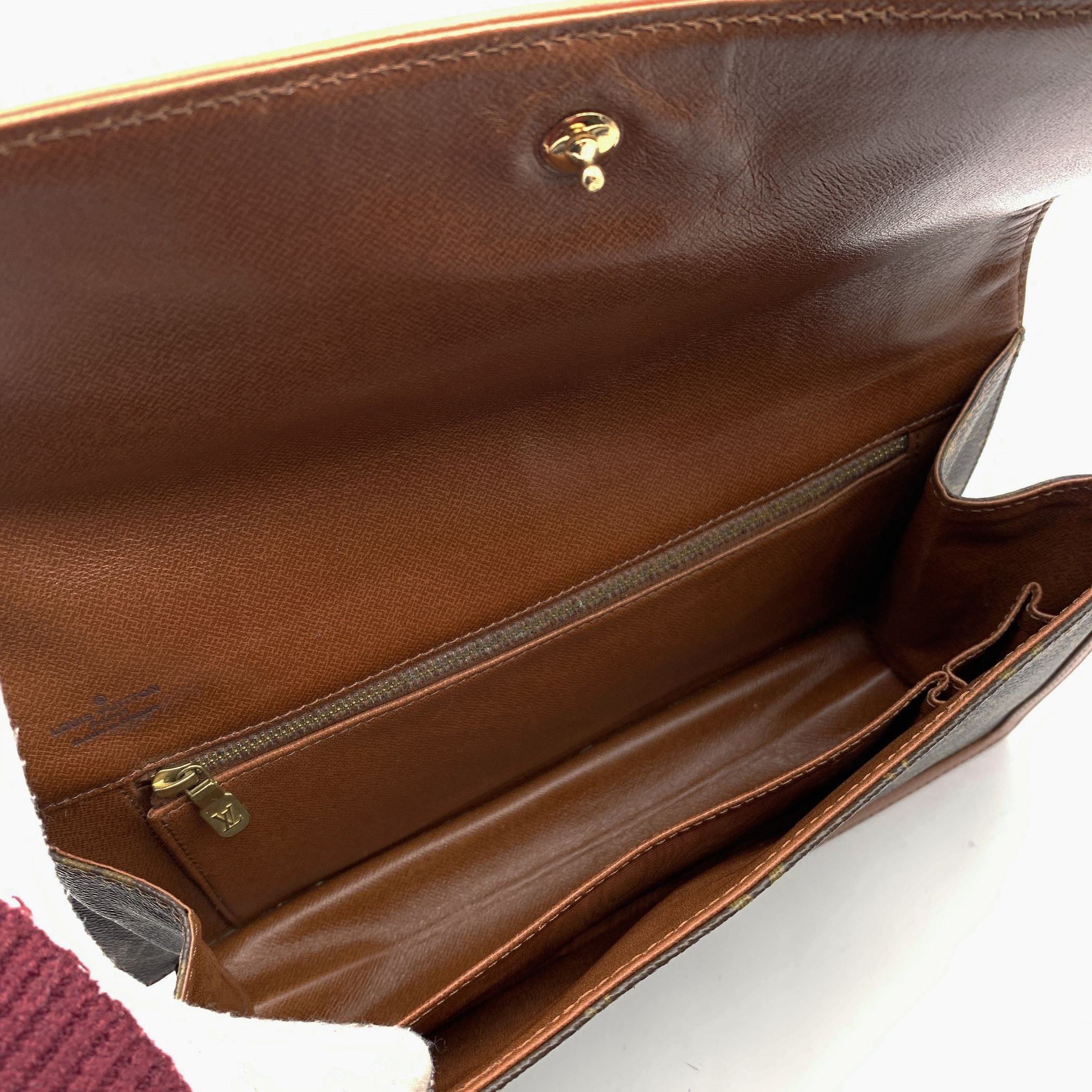 Clutches Louis Vuitton