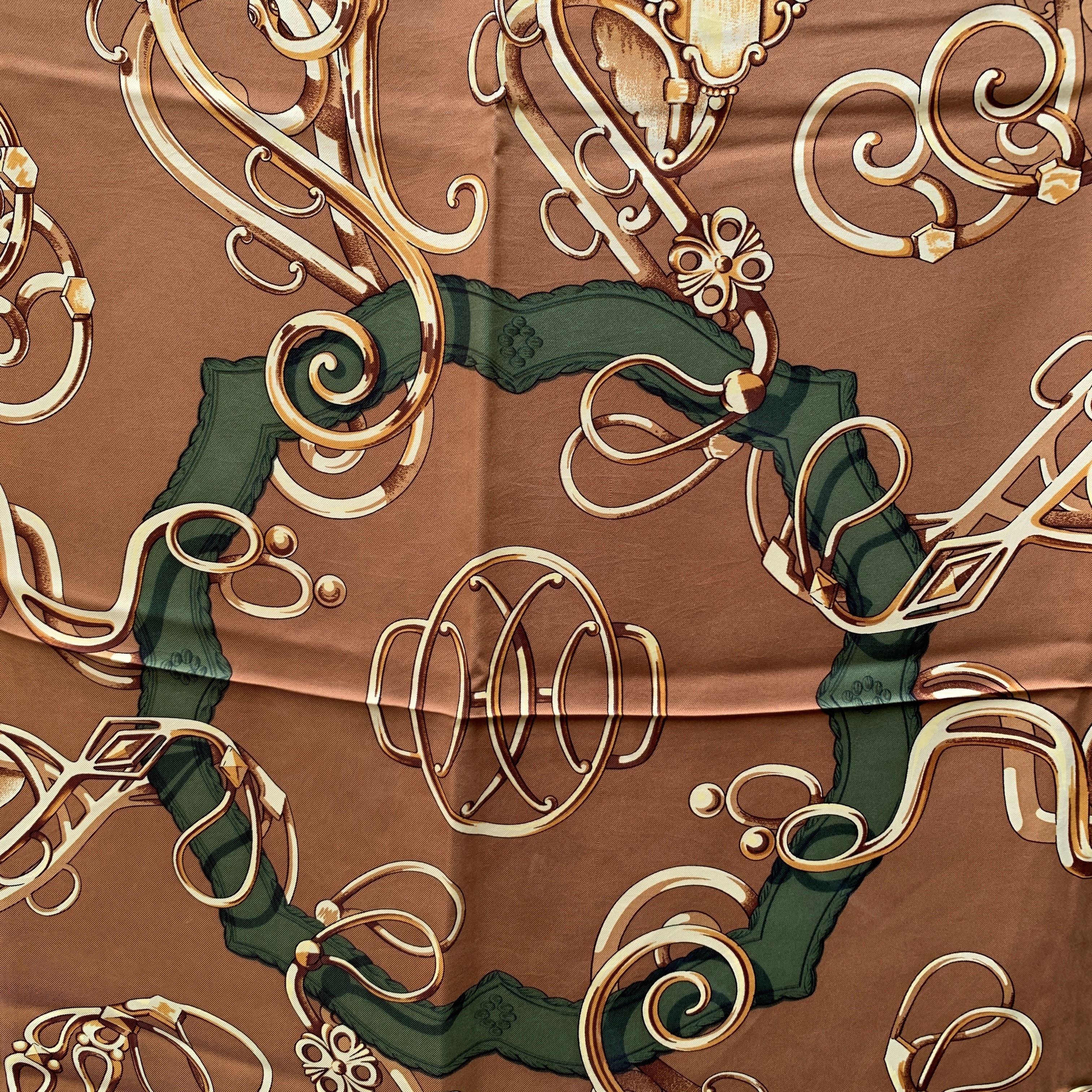 HERMES Scarves Profile Selliere