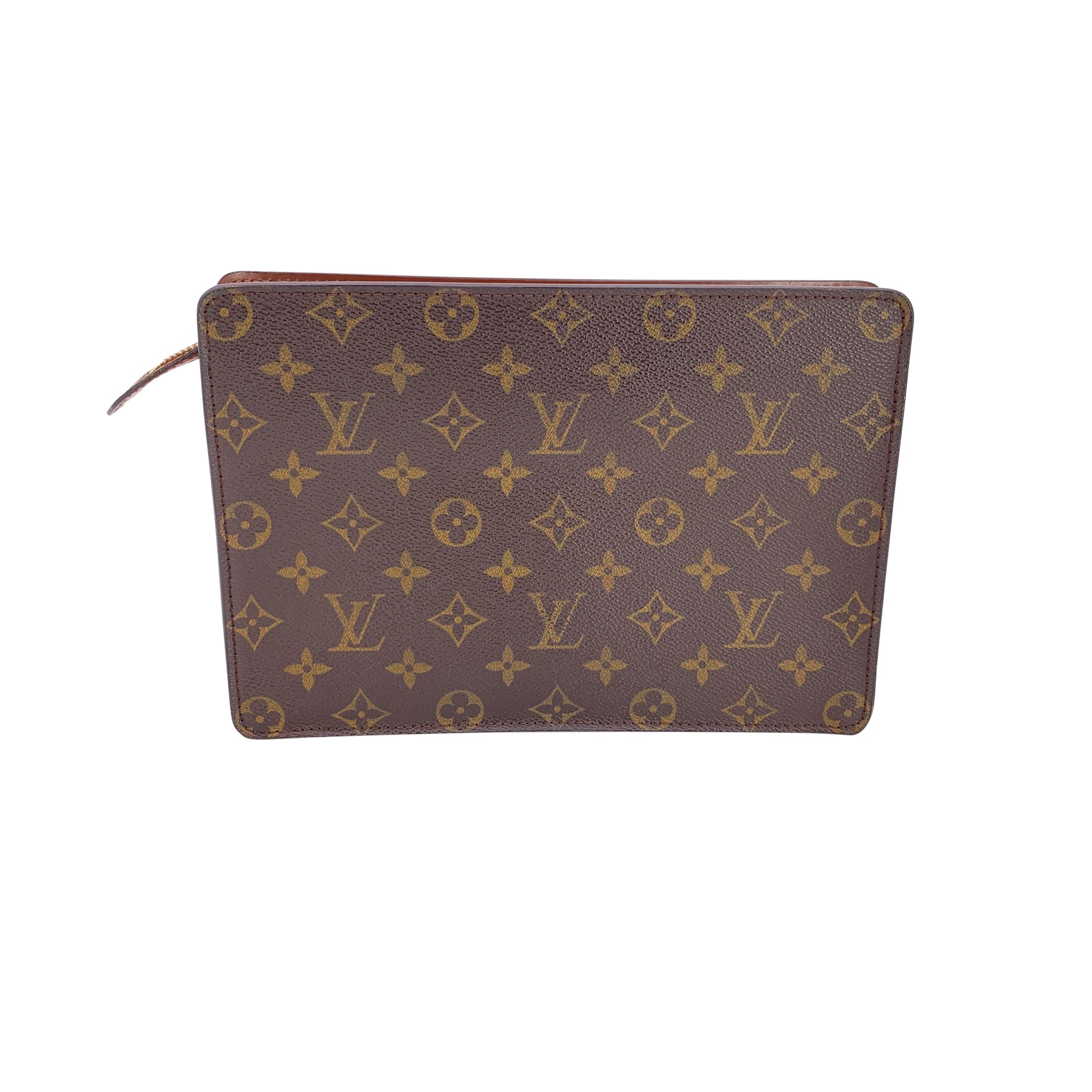 LOUIS VUITTON Clutches
