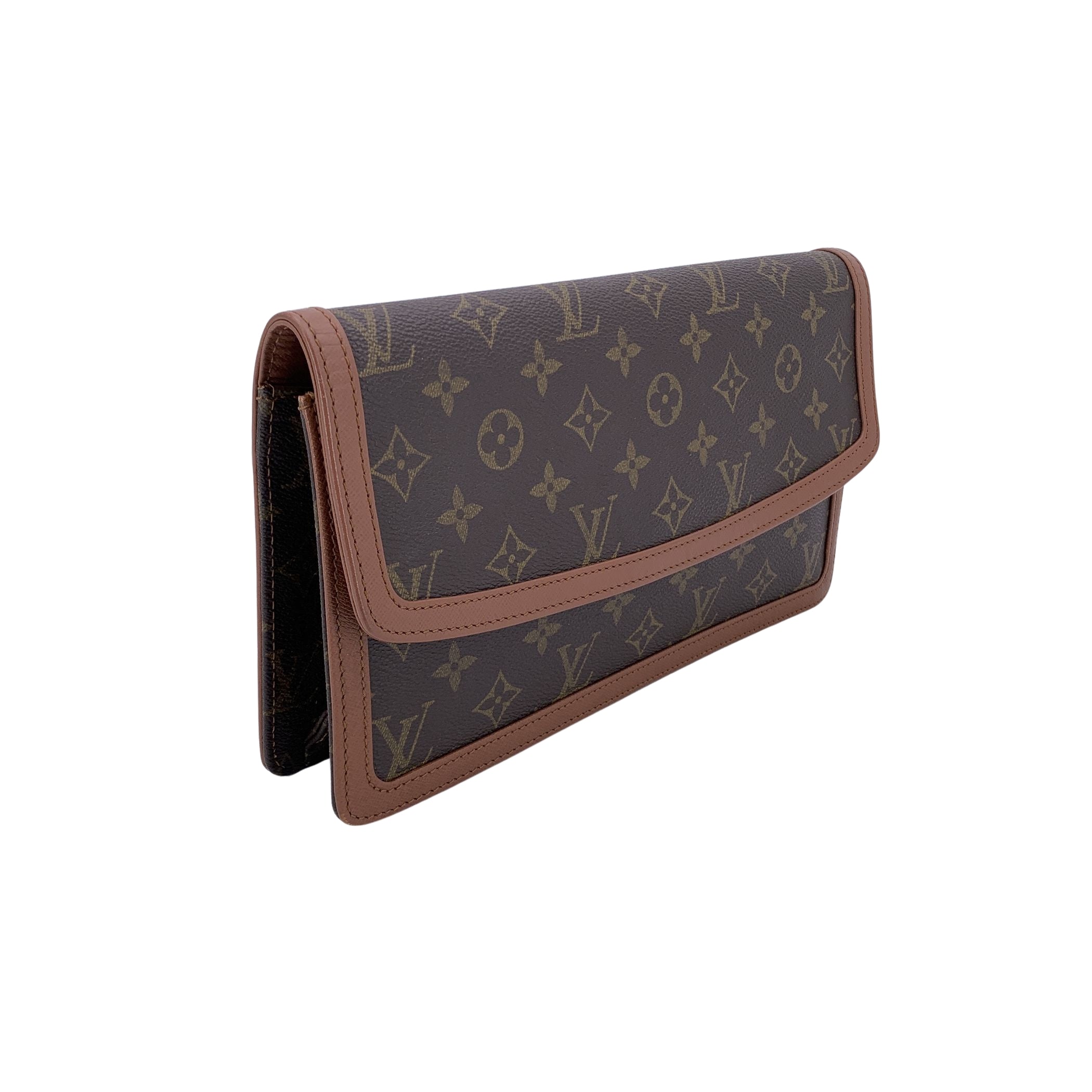 LOUIS VUITTON Clutches