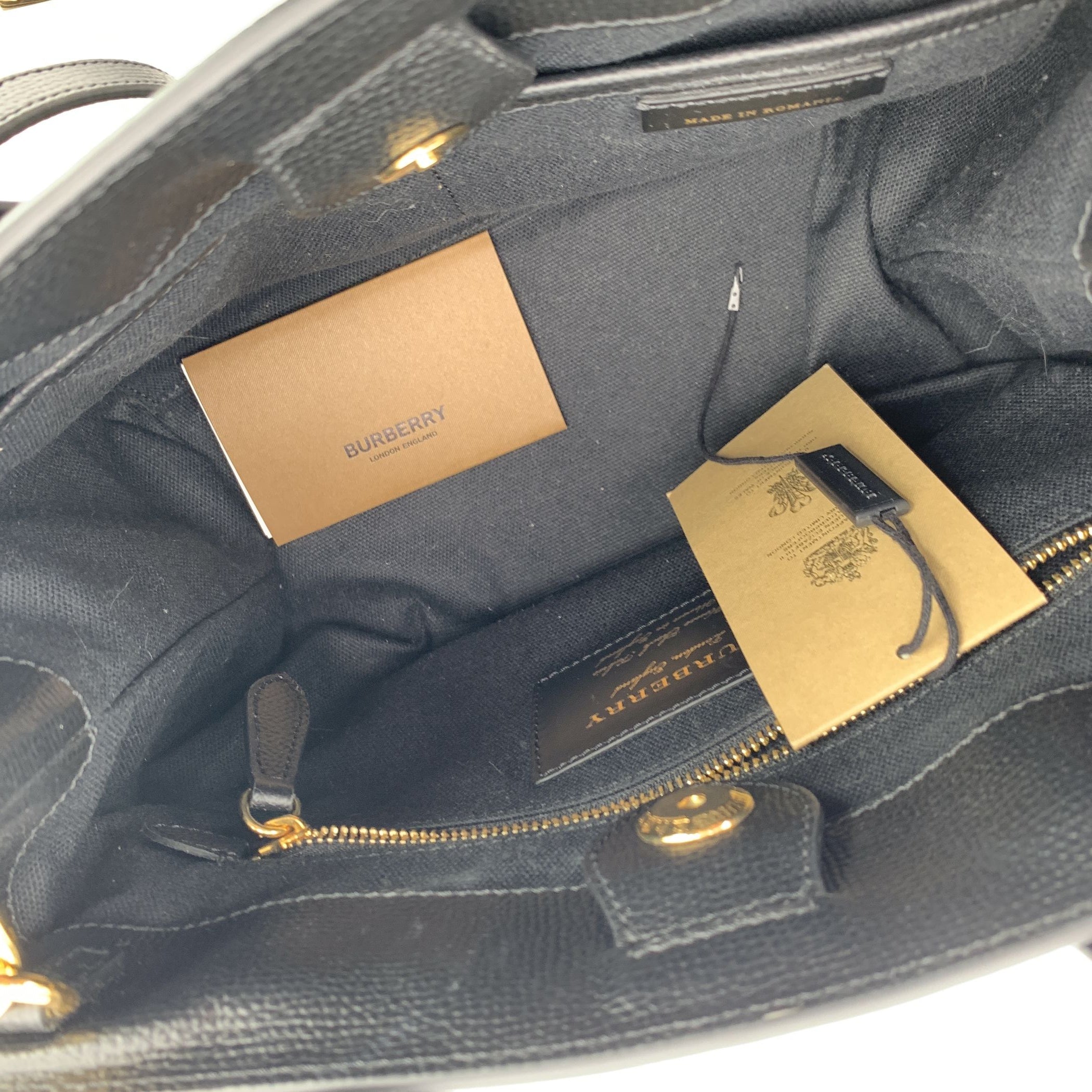 BURBERRY Totes The Banner