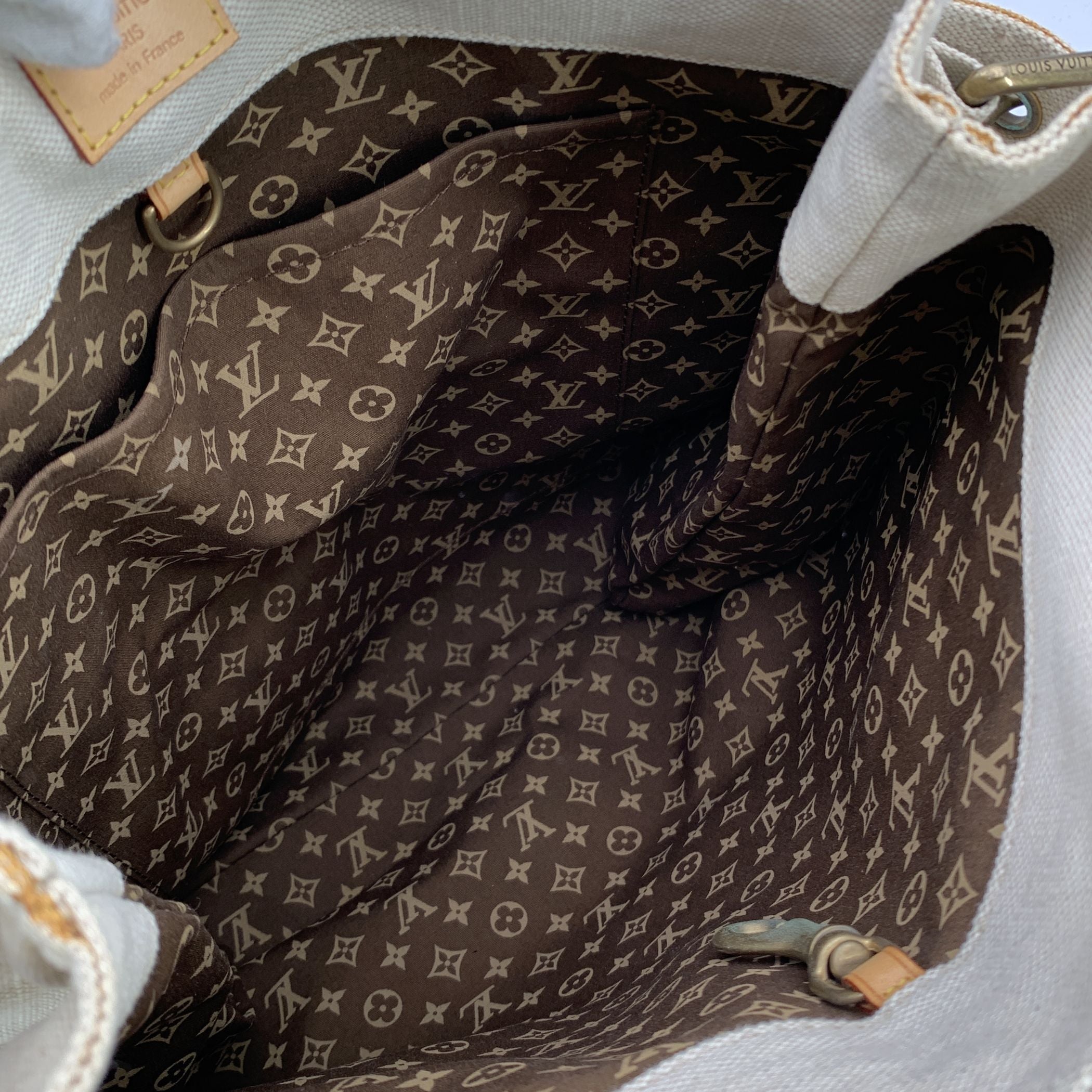 LOUIS VUITTON Totes